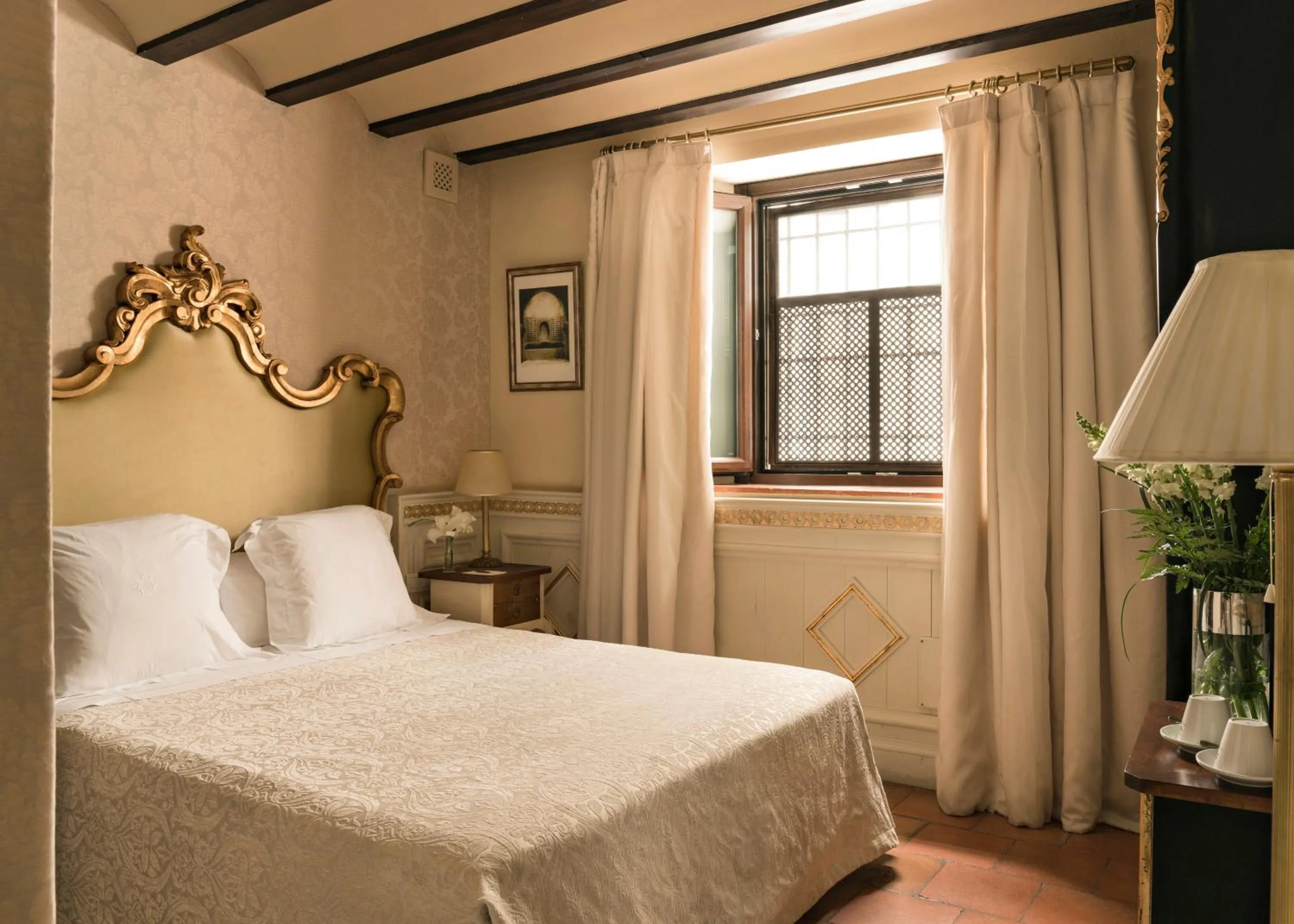 Photo of the whole room, Bed in Hotel Casa 1800 Granada