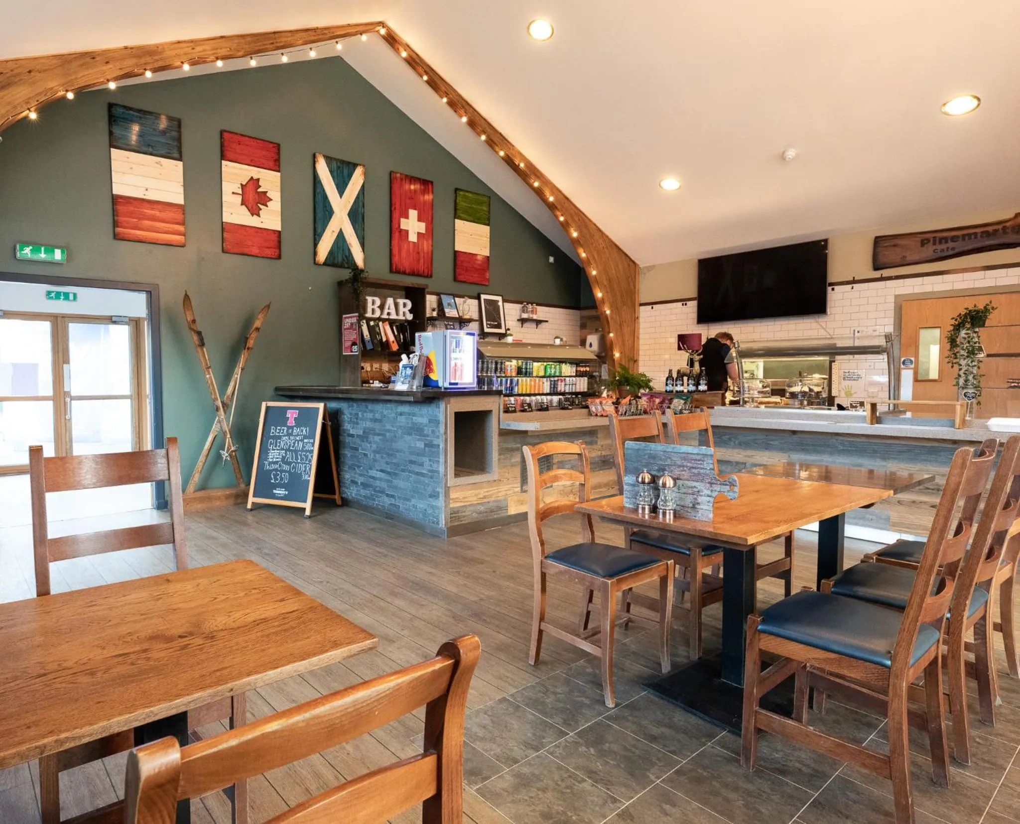 Lounge or bar in The Base Camp Hotel, Nevis Range