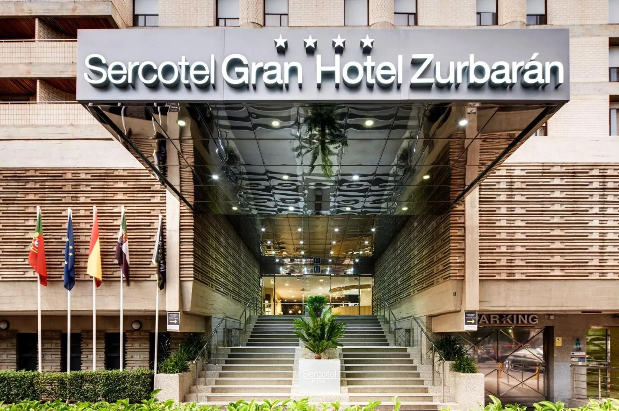 Facade/entrance in Sercotel Gran Hotel Zurbarán Facade/entrance in Sercotel Gran Hotel Zurbarán