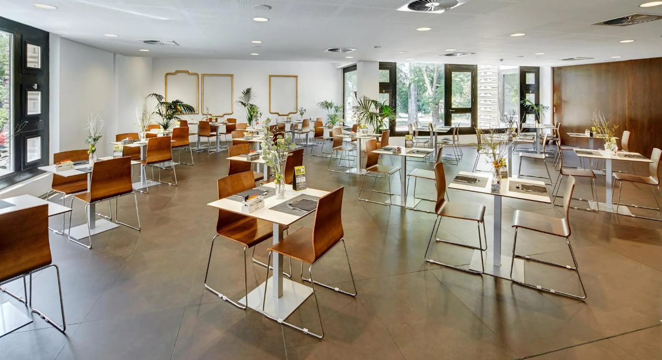 Breakfast in Sercotel Gran Hotel Zurbarán