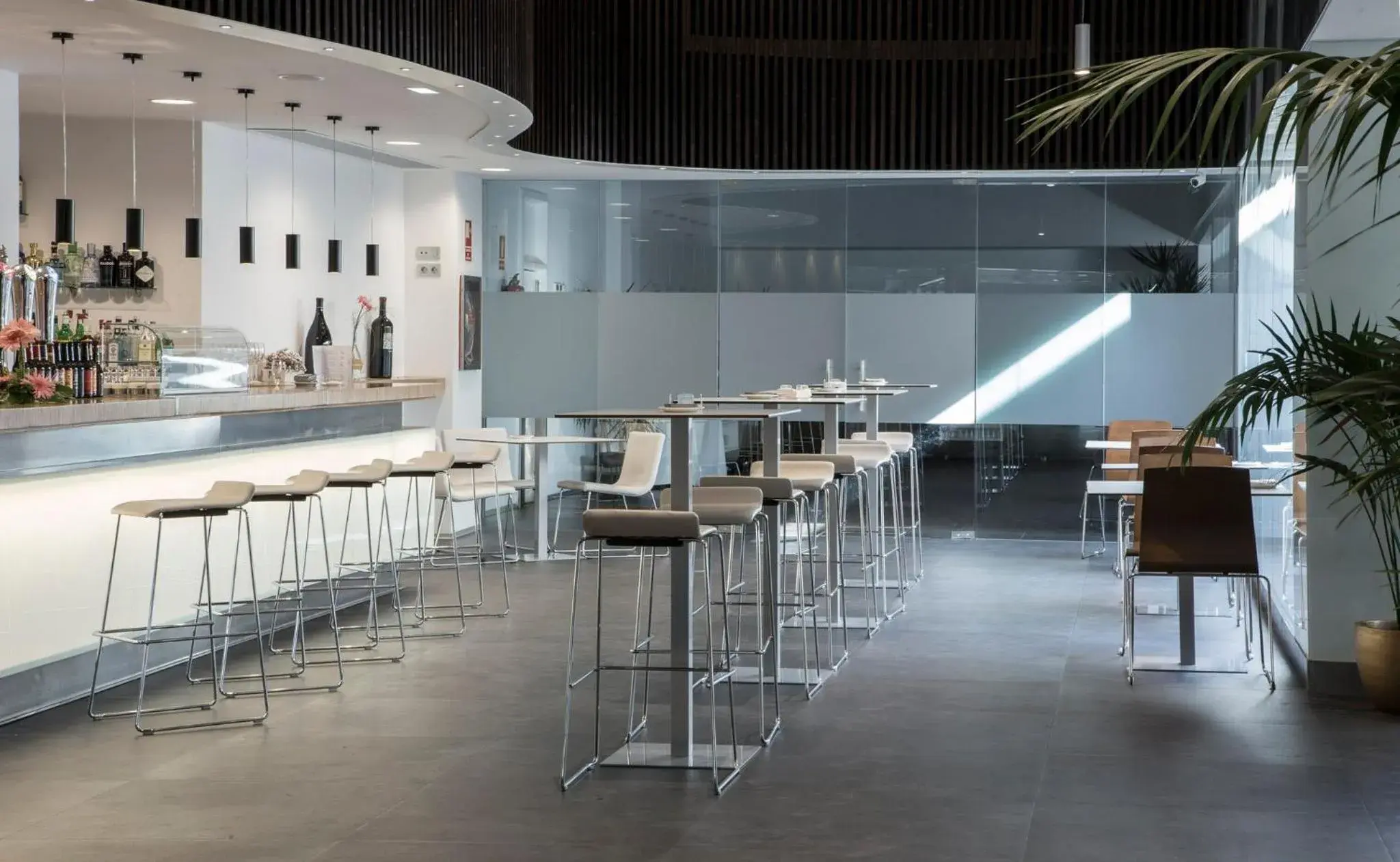 Lounge or bar in Sercotel Gran Hotel Zurbarán Lounge or bar in Sercotel Gran Hotel Zurbarán