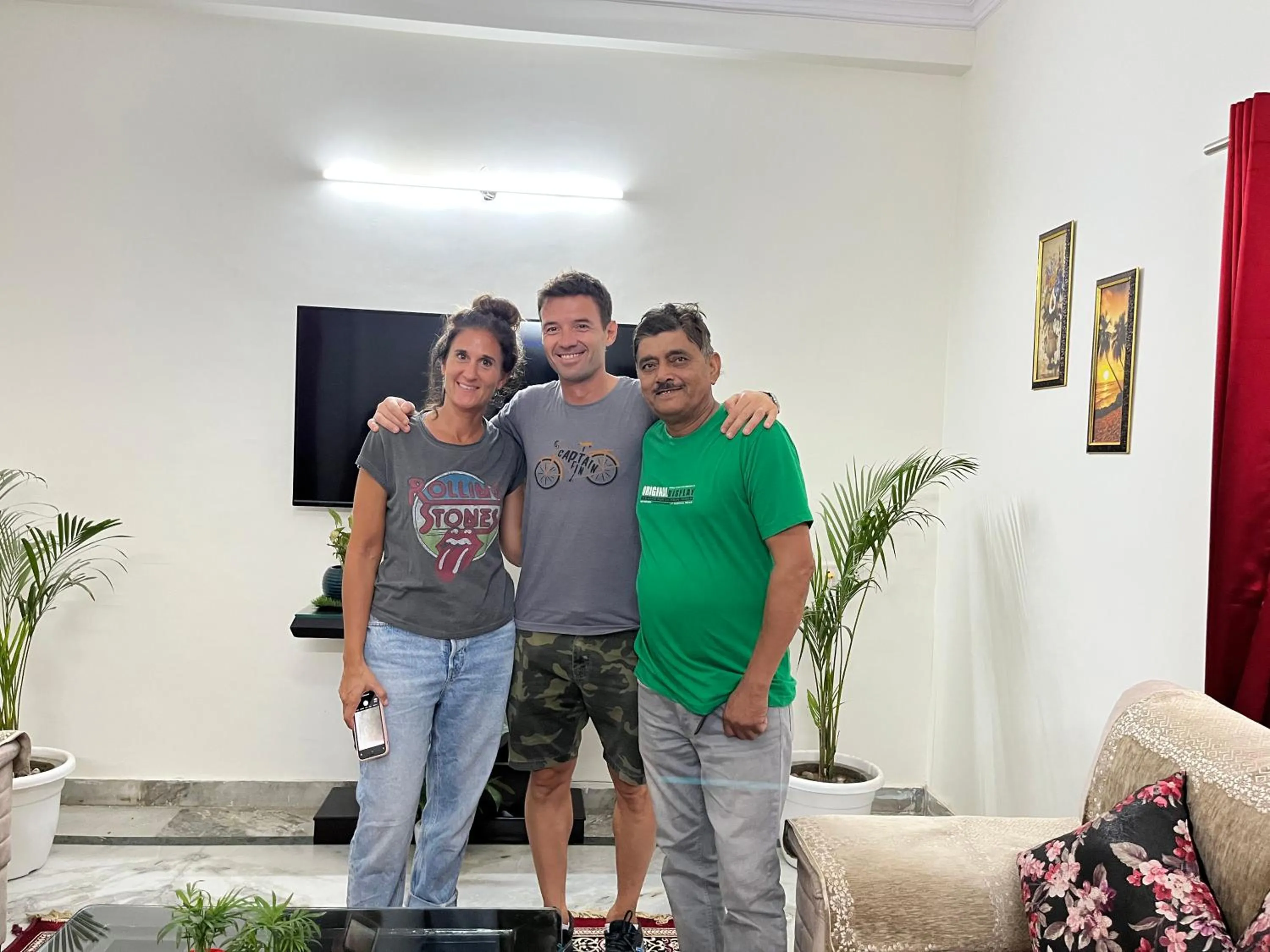 Guests in Alibaba’s Indiana Homestay