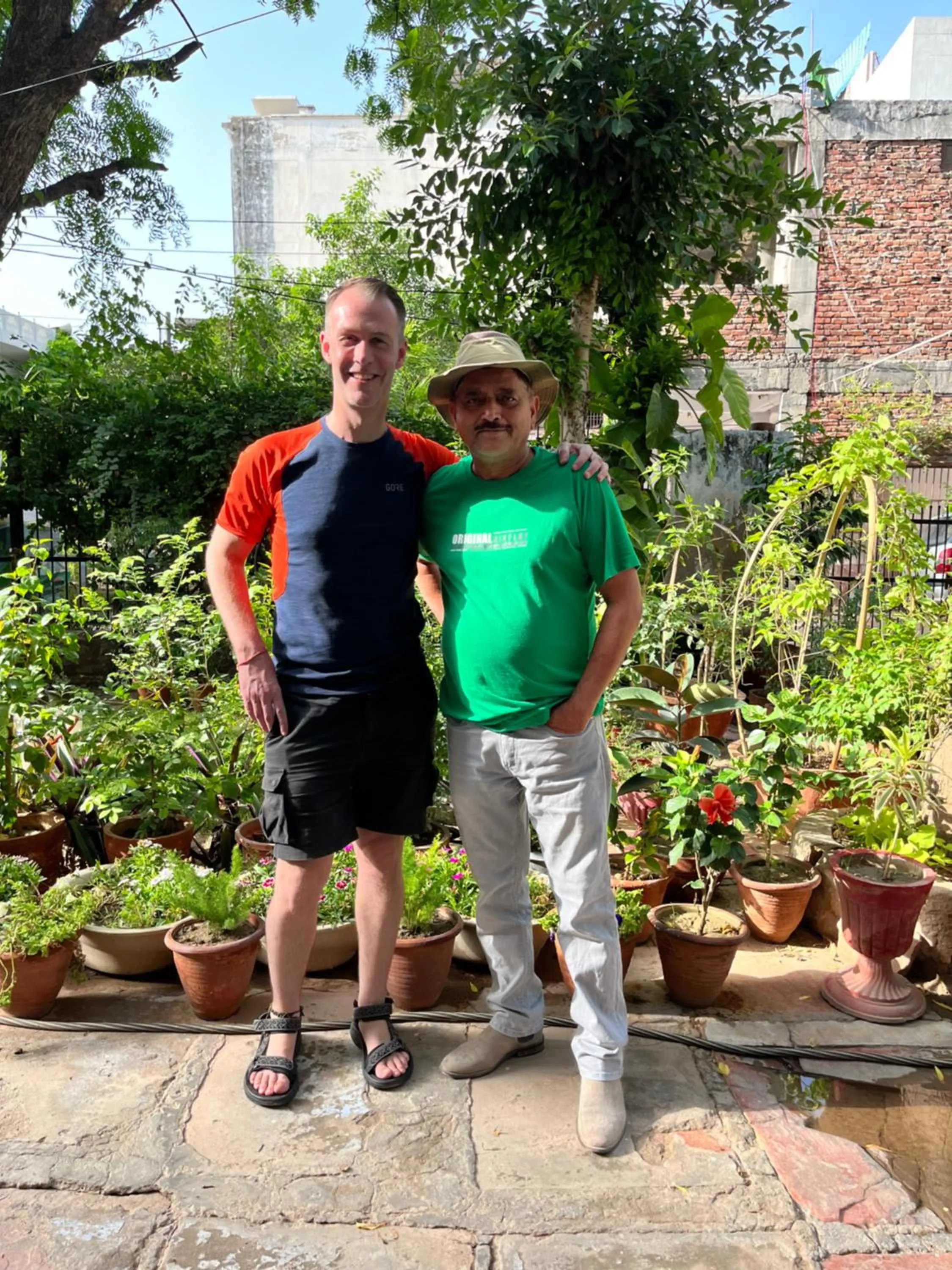 Guests in Alibaba’s Indiana Homestay