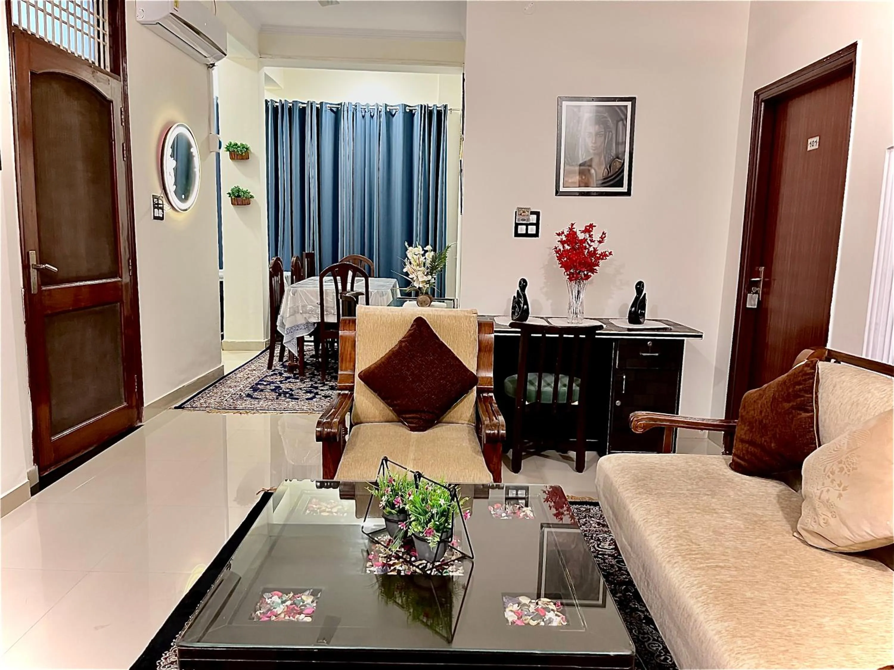 Living room in Alibaba’s Indiana Homestay