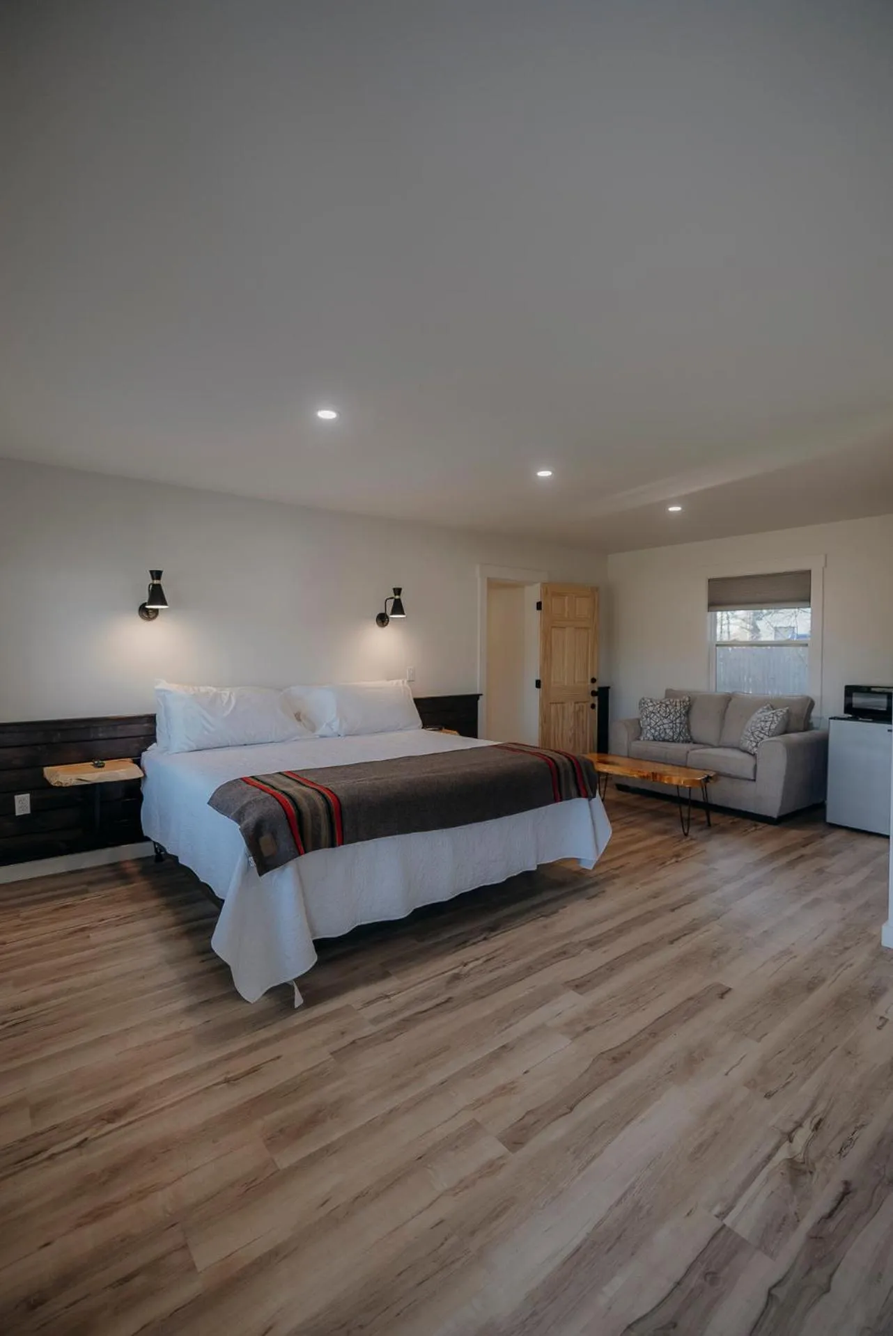 Bed in Bingham Motor Inn