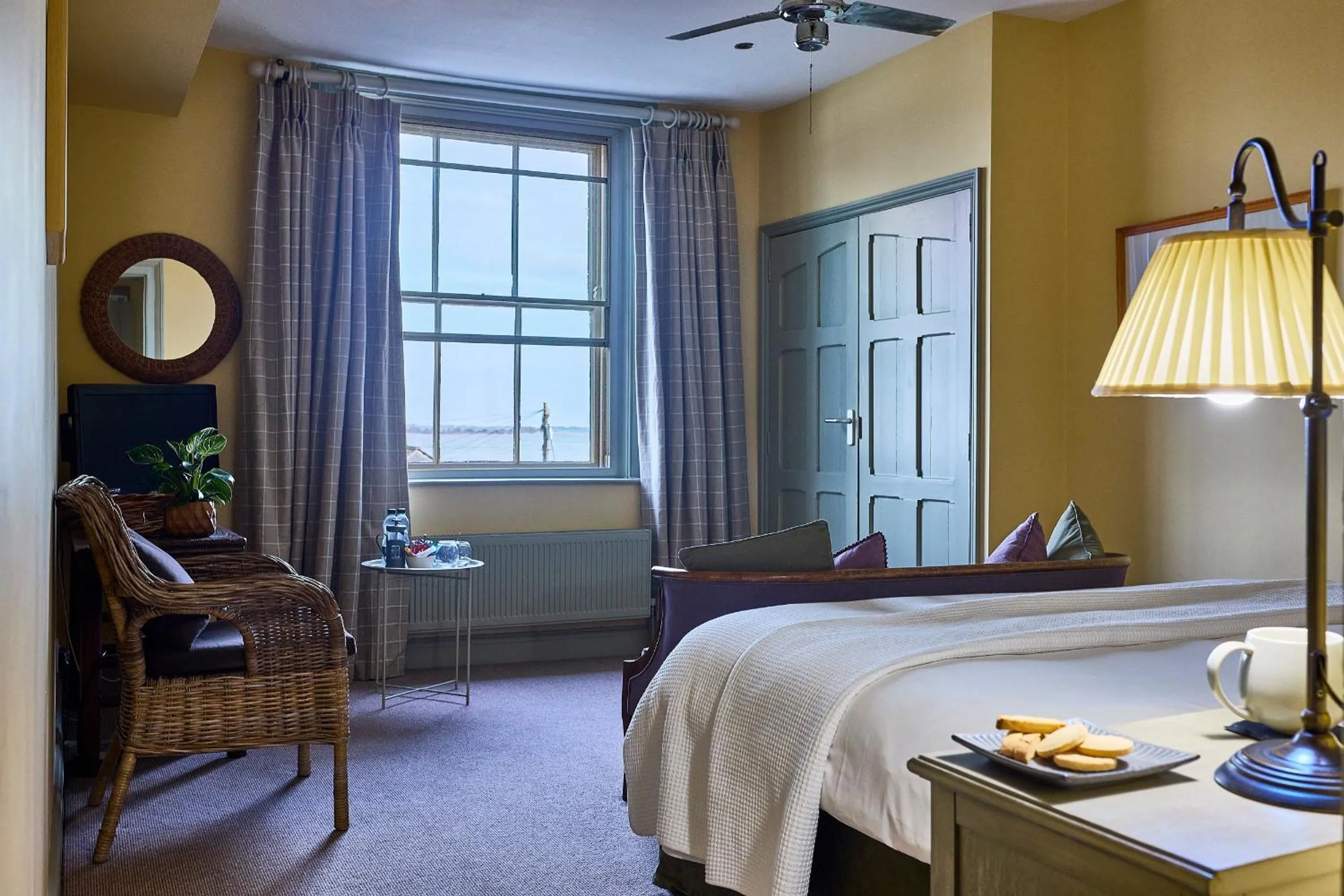 Bed in The Mistley Thorn