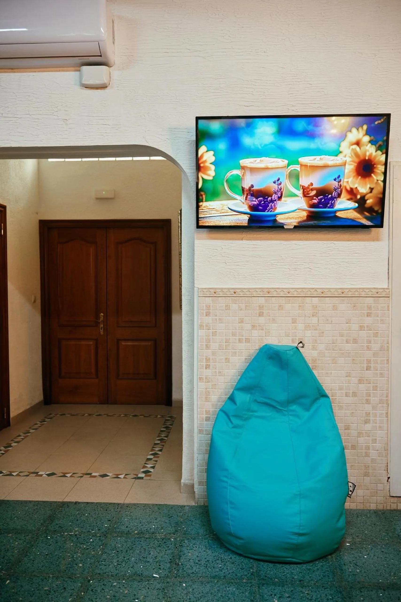 TV and multimedia in LOFT HOSTAL Group