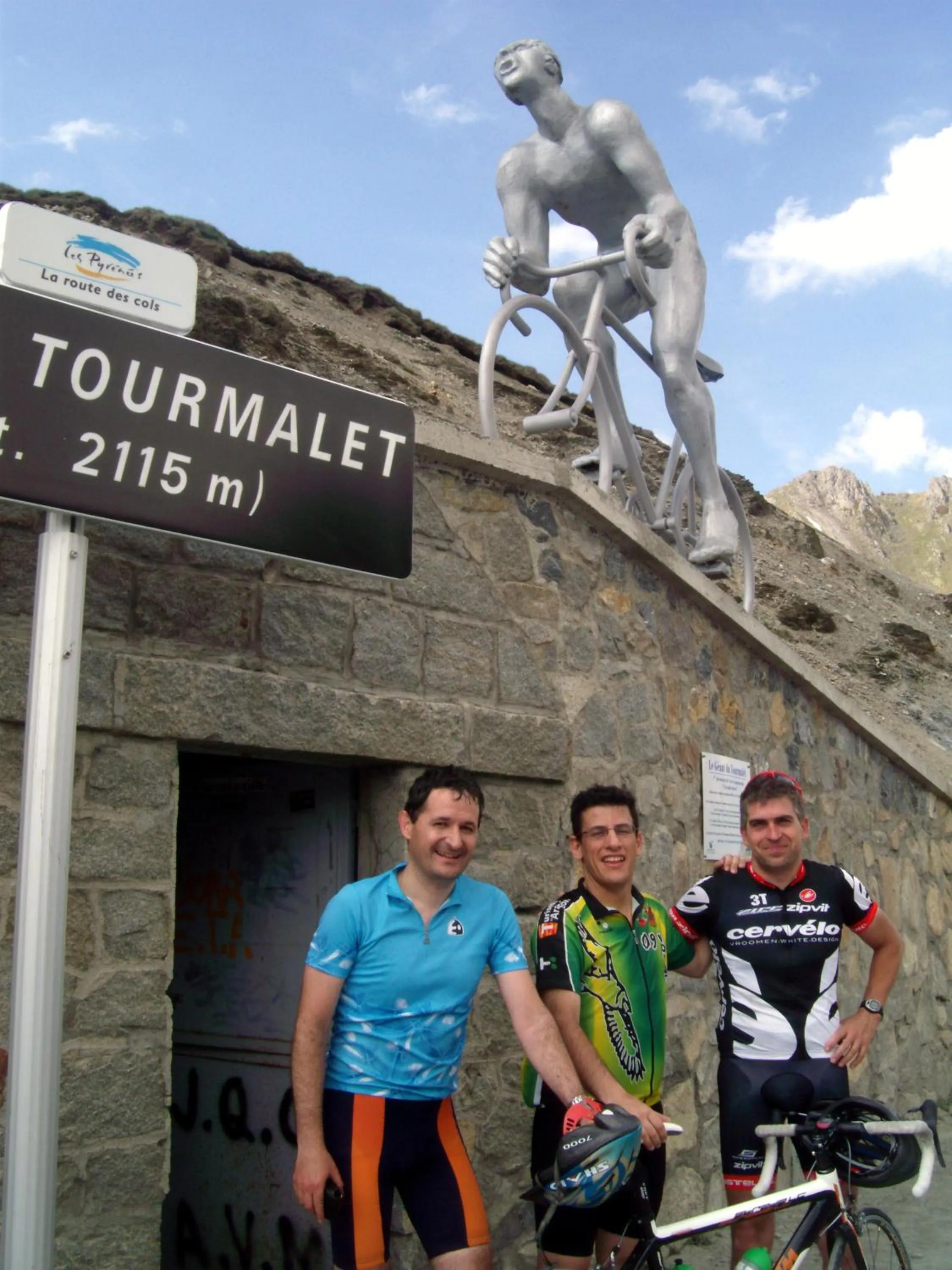 Cycling in Tierra de Biescas