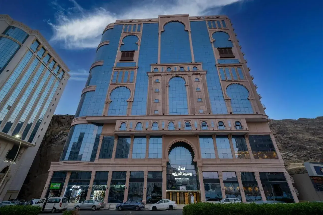 Property building in Waseem Al Azizia Hotel Property building in Waseem Al Azizia Hotel