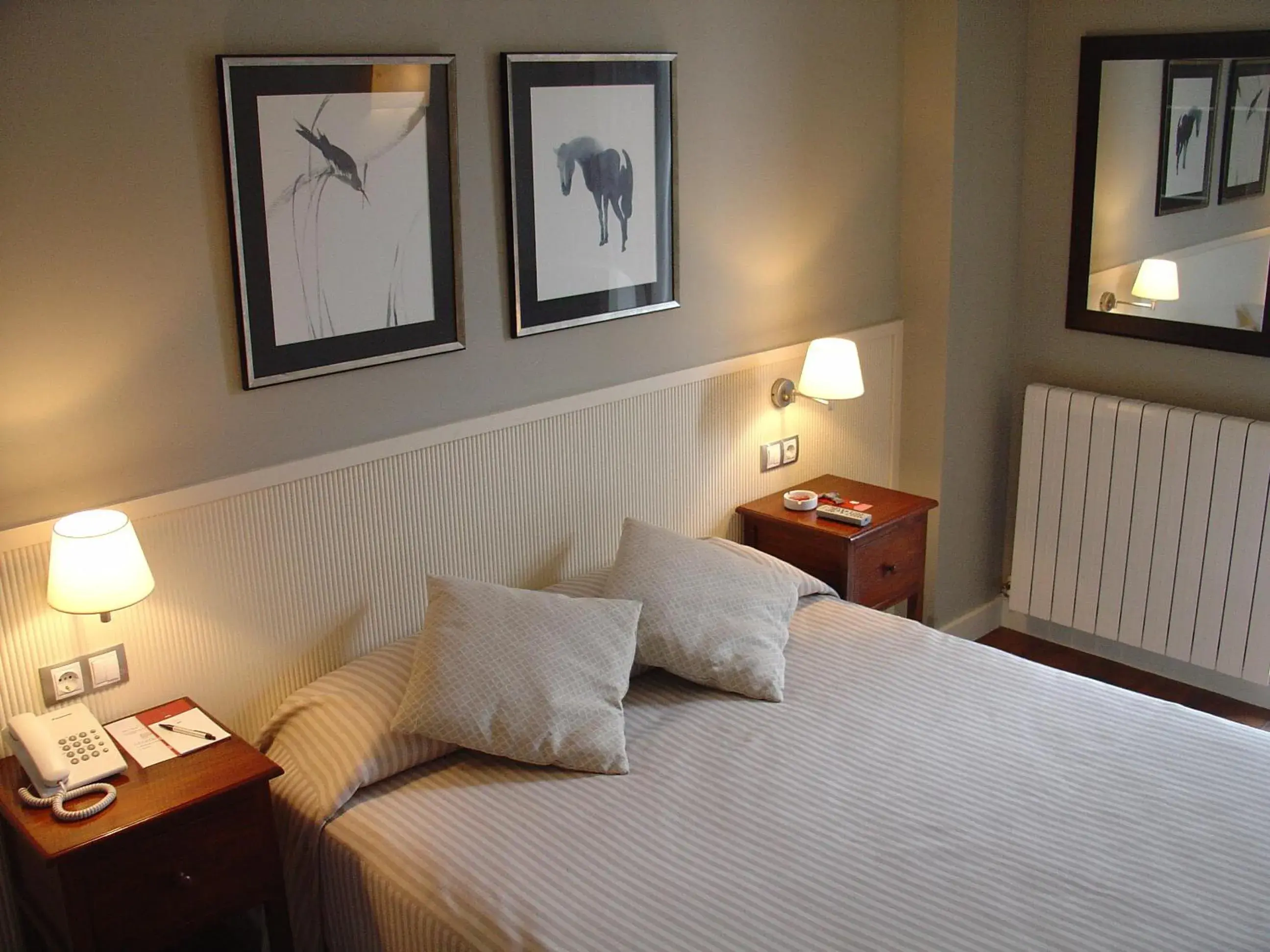 Photo of the whole room, Bed in HG Cerler Photo of the whole room, Bed in HG Cerler