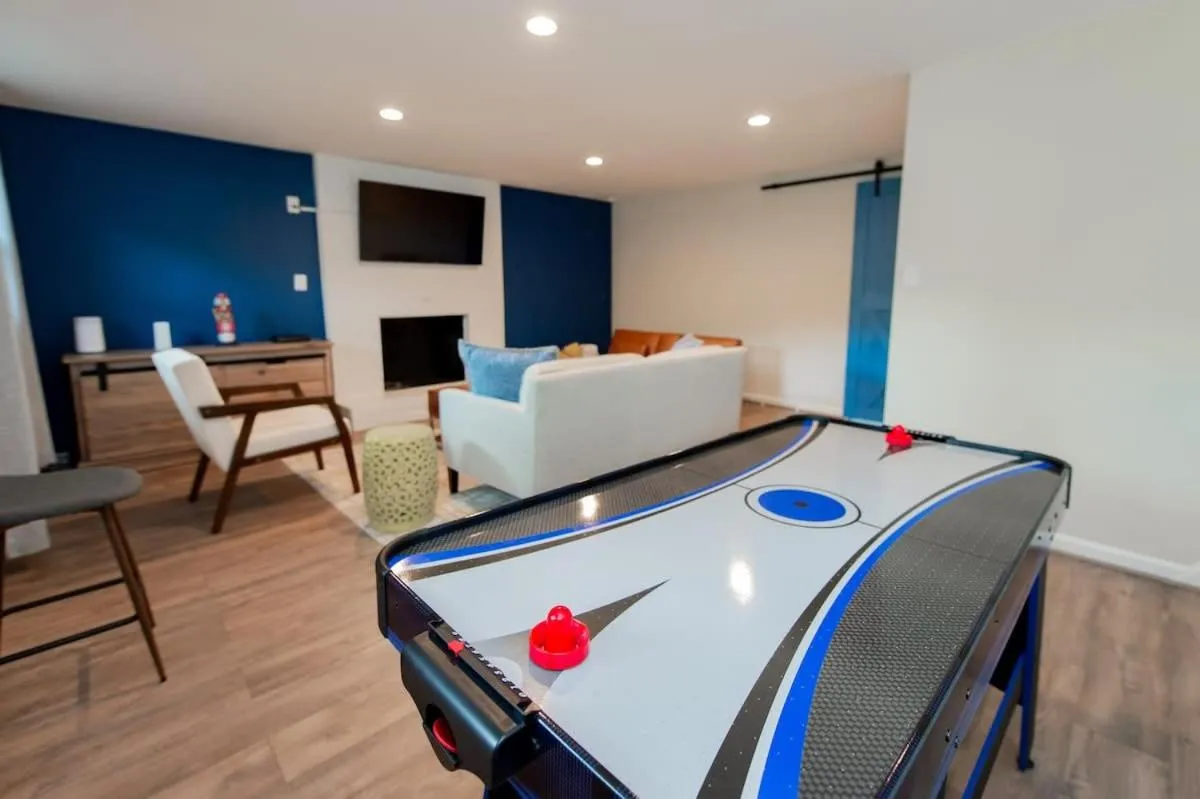 5 bedrooms with 4 Full Bath Fire Pit BBQ and Plush Amen on 1 2 acre