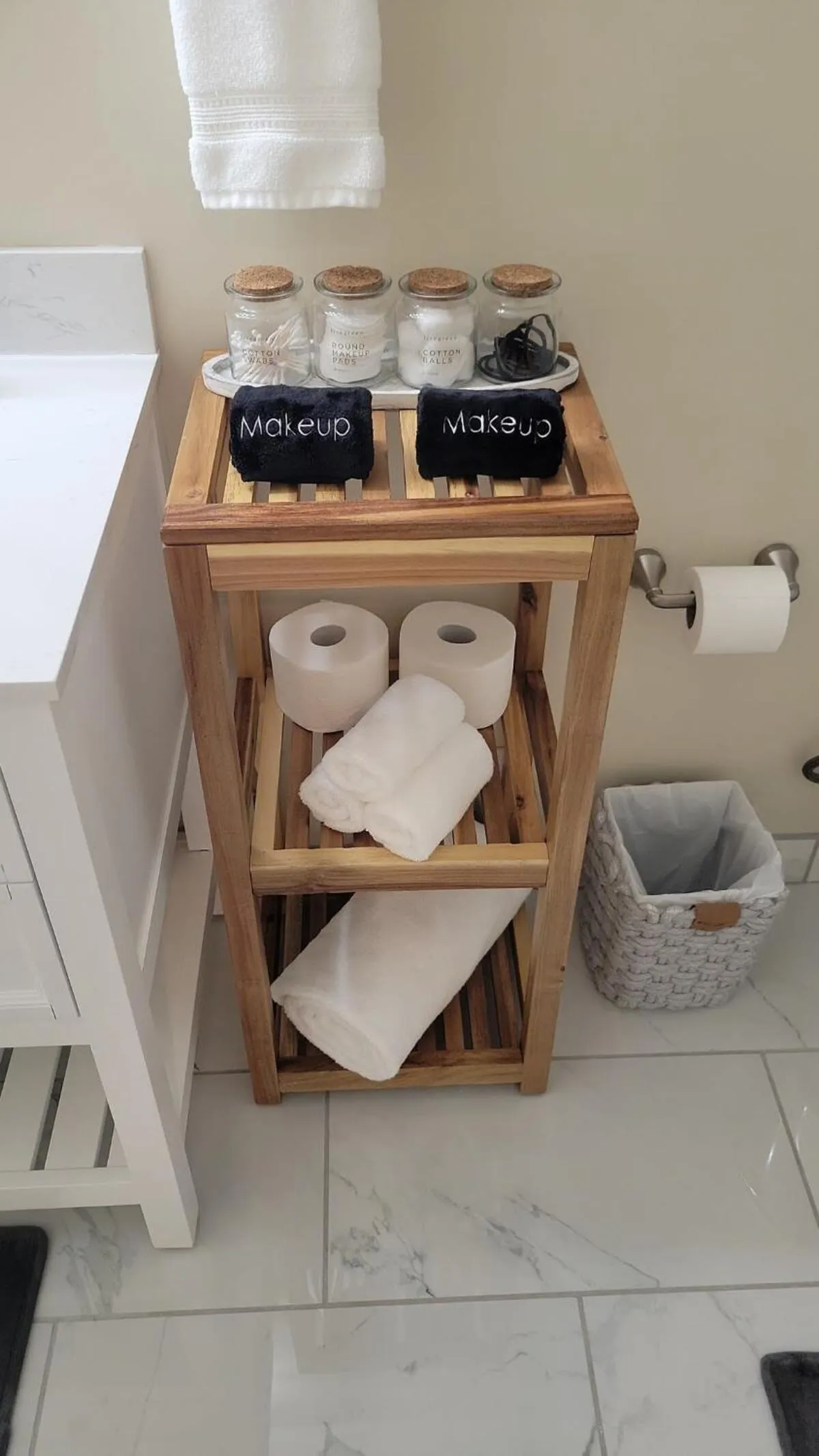 5 bedrooms with 4 Full Bath Fire Pit BBQ and Plush Amen on 1 2 acre