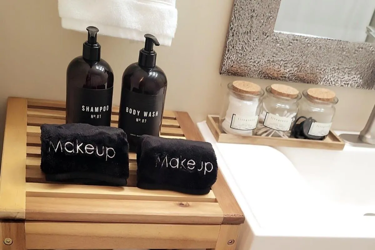 5 bedrooms with 4 Full Bath Fire Pit BBQ and Plush Amen on 1 2 acre