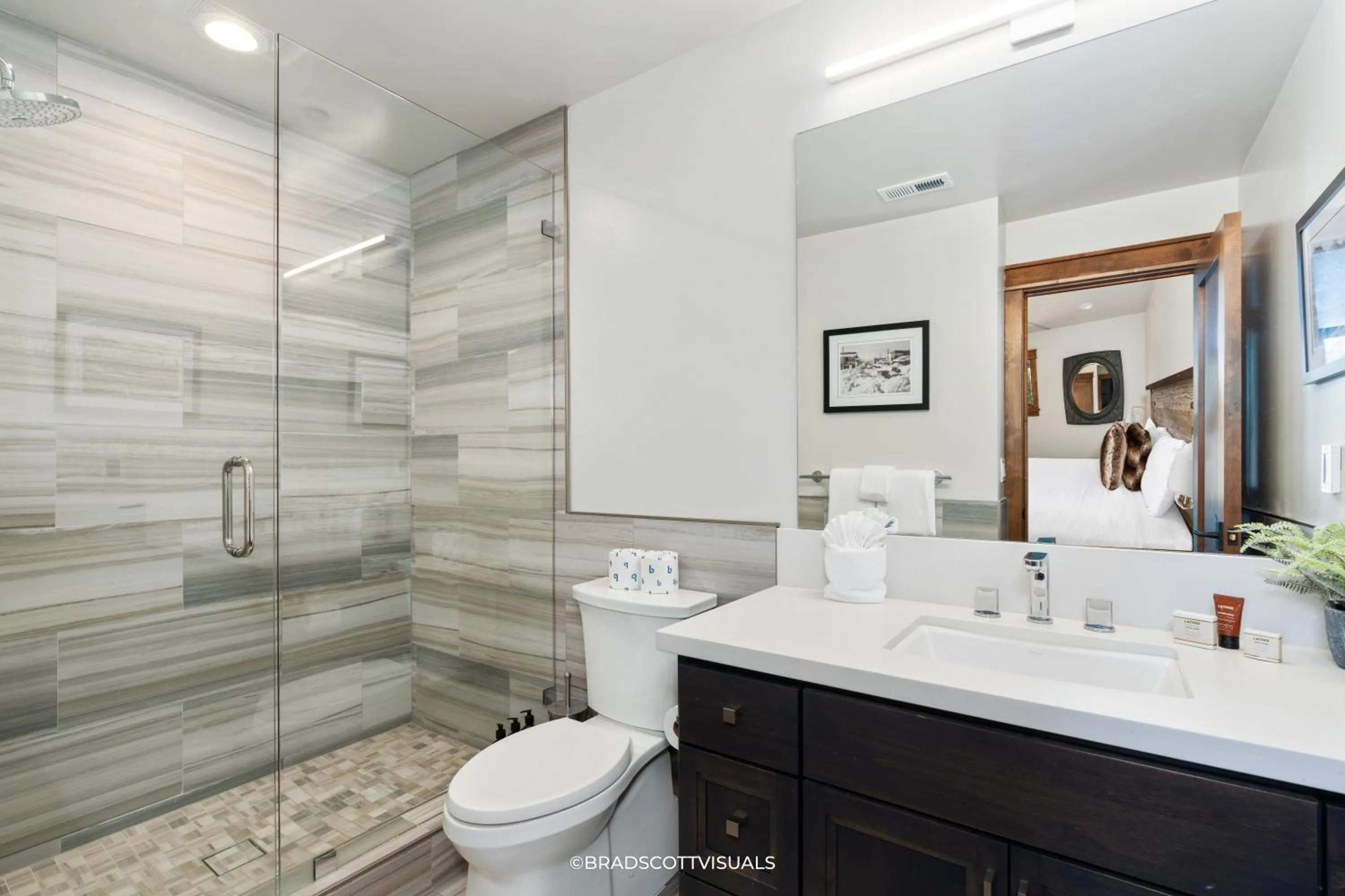 Shower in Gondola Vista Luxury Villas by Ski Heavenly & Beaches