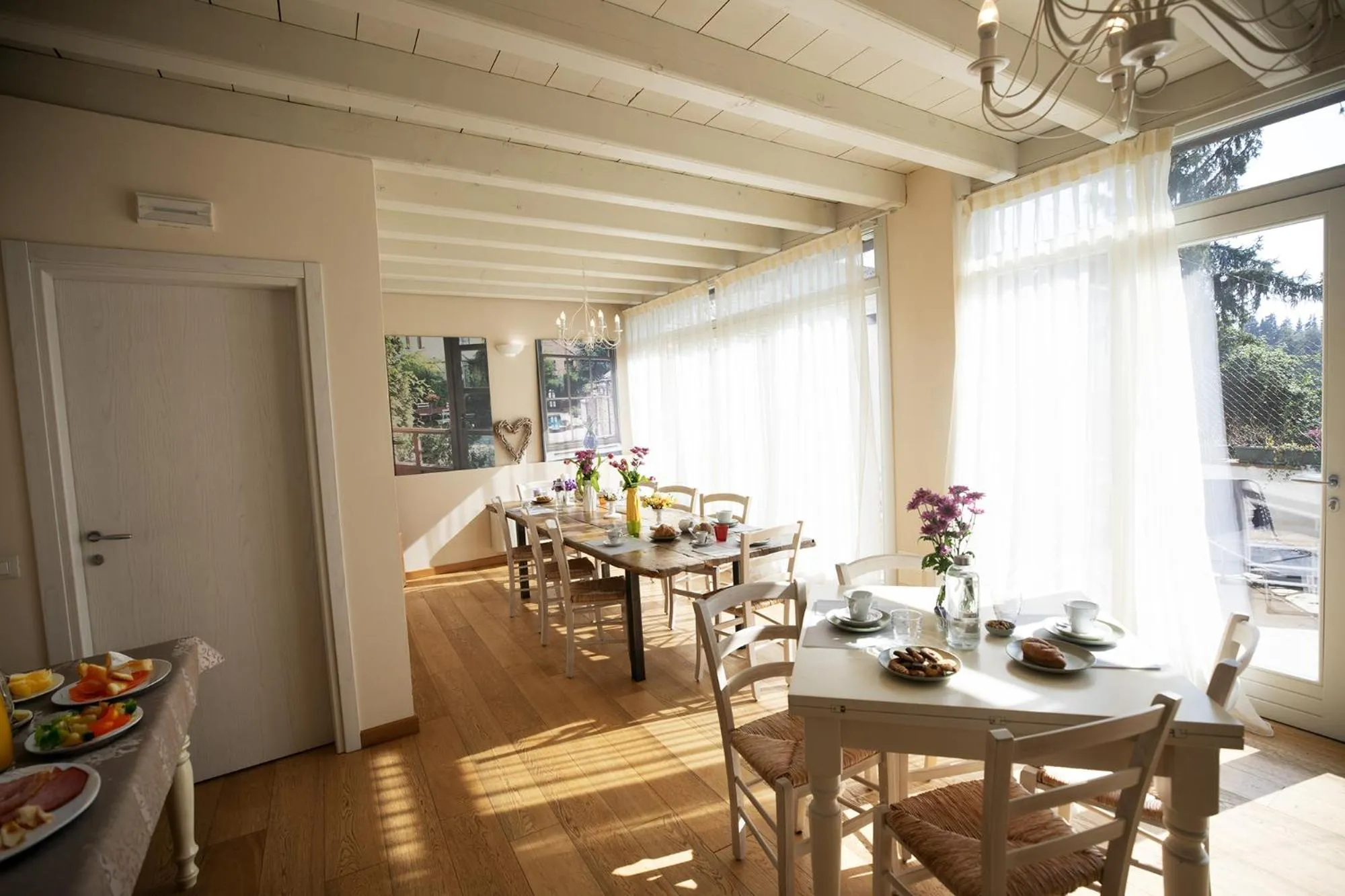 Restaurant/places to eat in Relais La Rocca Solferino