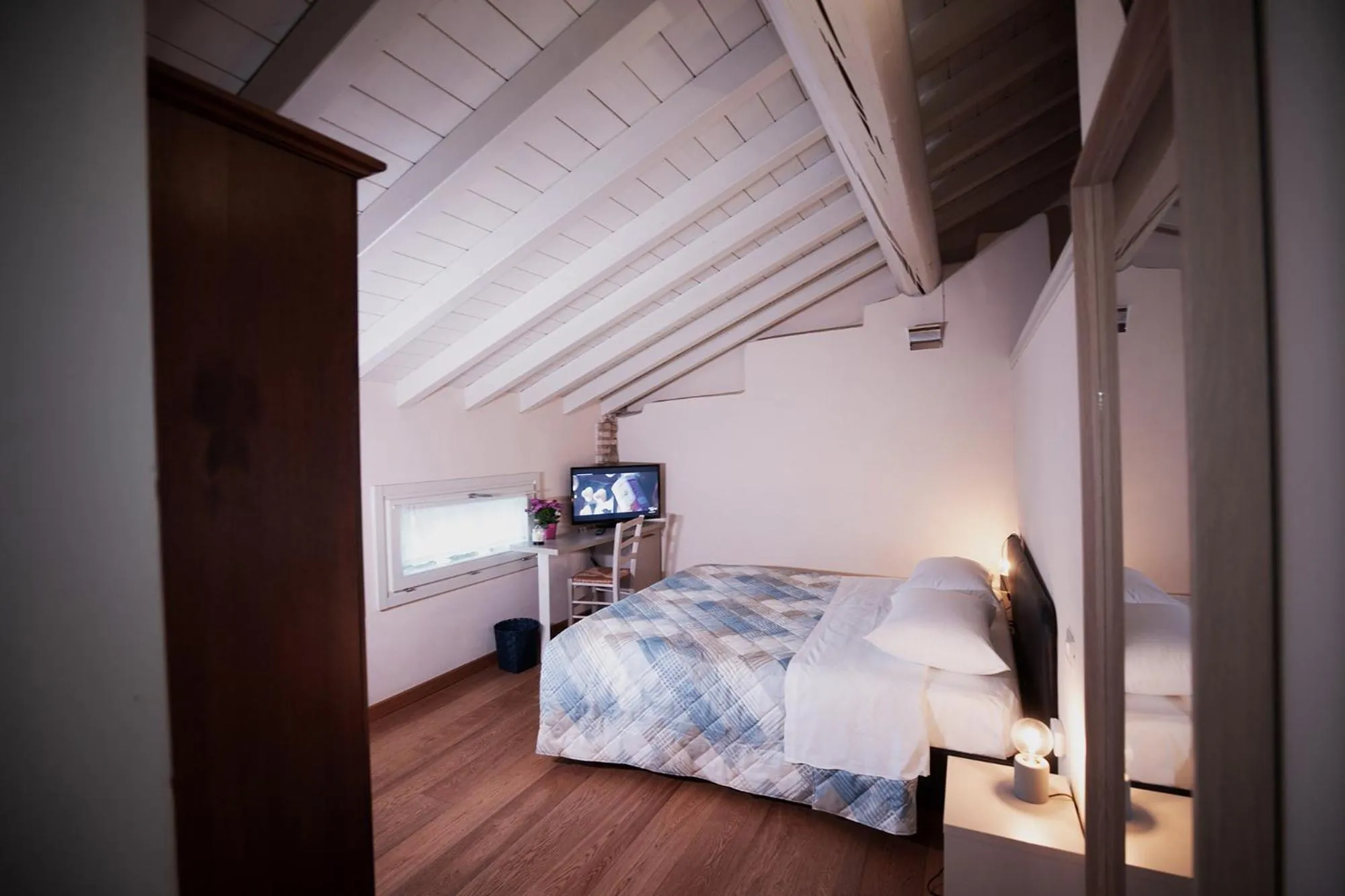 Bed in Relais La Rocca Solferino