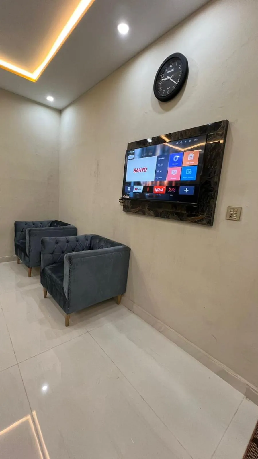 TV and multimedia in Hotel new royal palace
