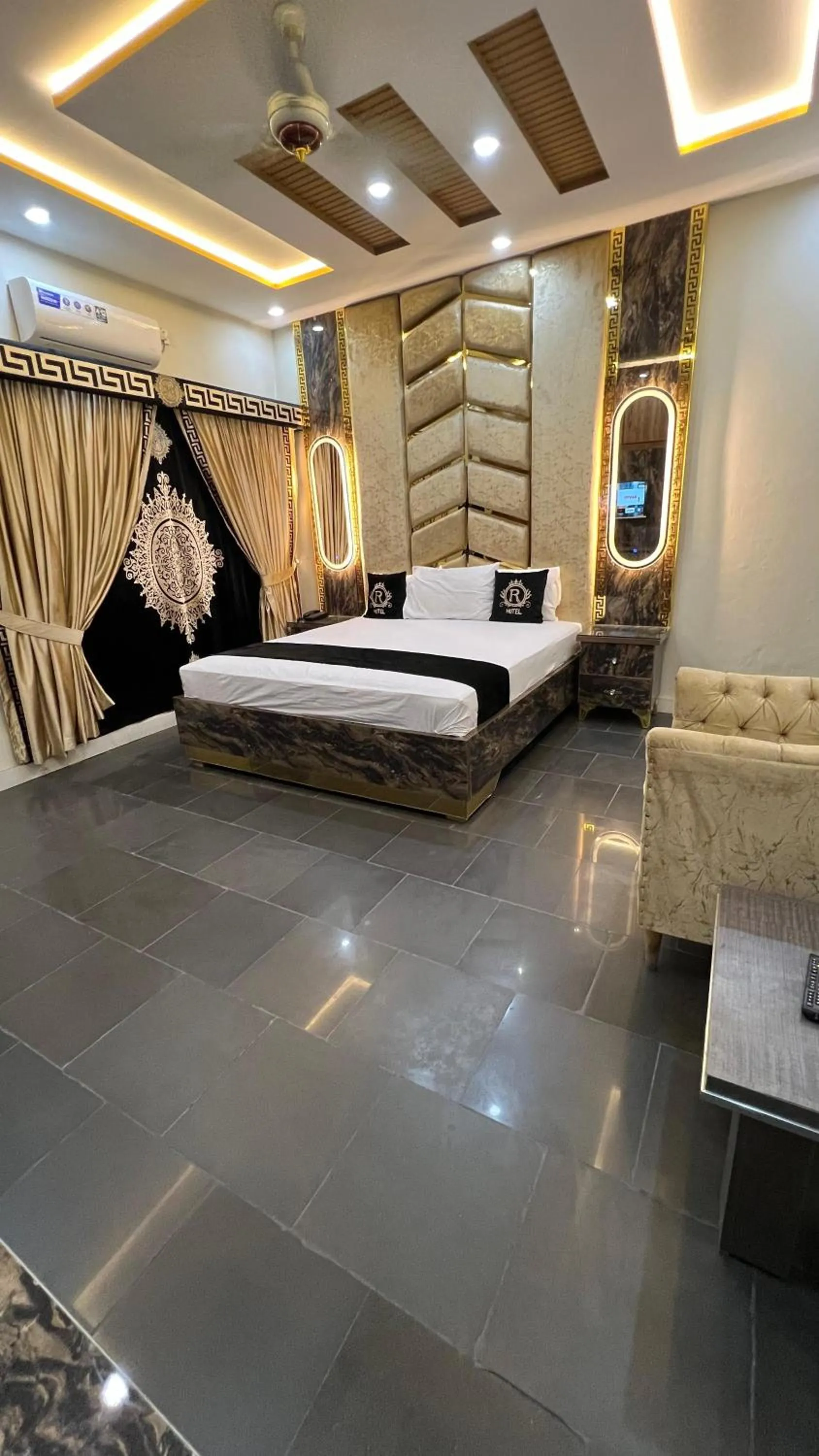 Bedroom, Bed in Hotel new royal palace