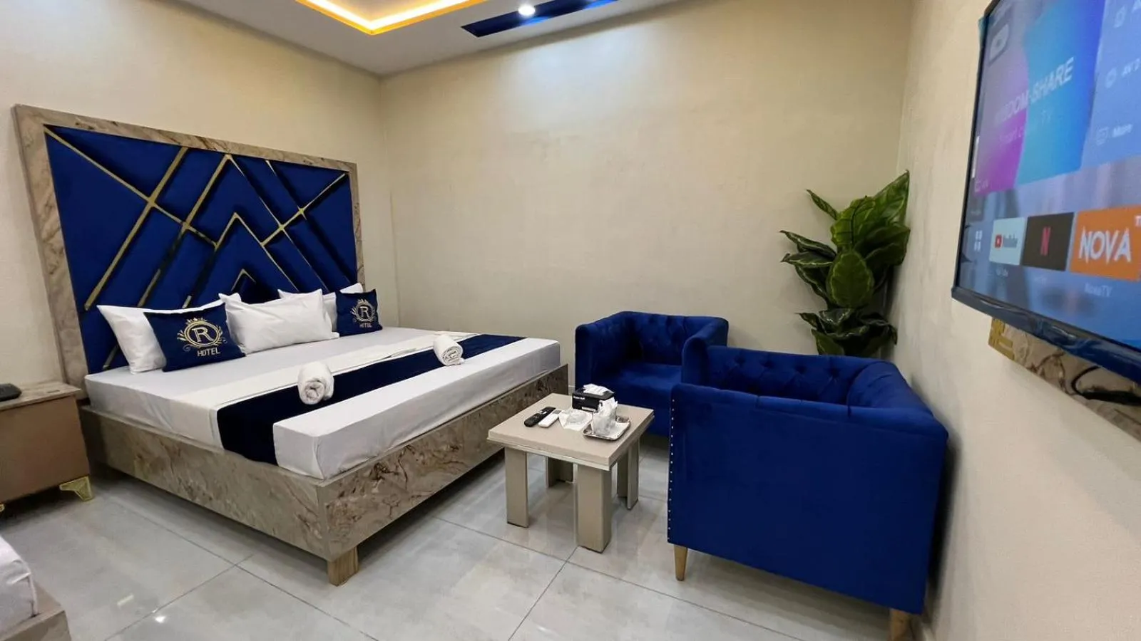 Bedroom, Bed in Hotel new royal palace
