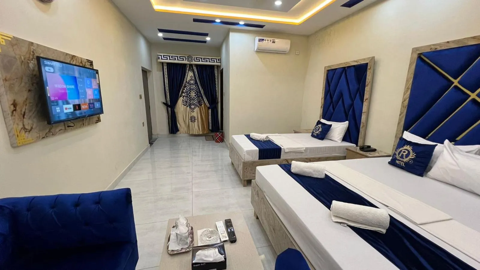 TV and multimedia in Hotel new royal palace
