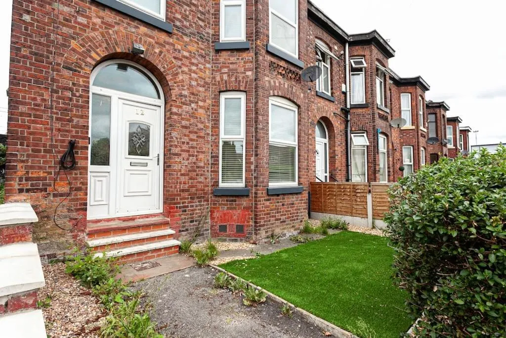 Spacious Comfortable house close to Etihad+parking