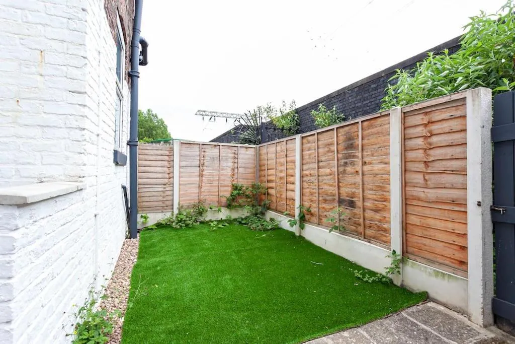 Spacious Comfortable house close to Etihad+parking