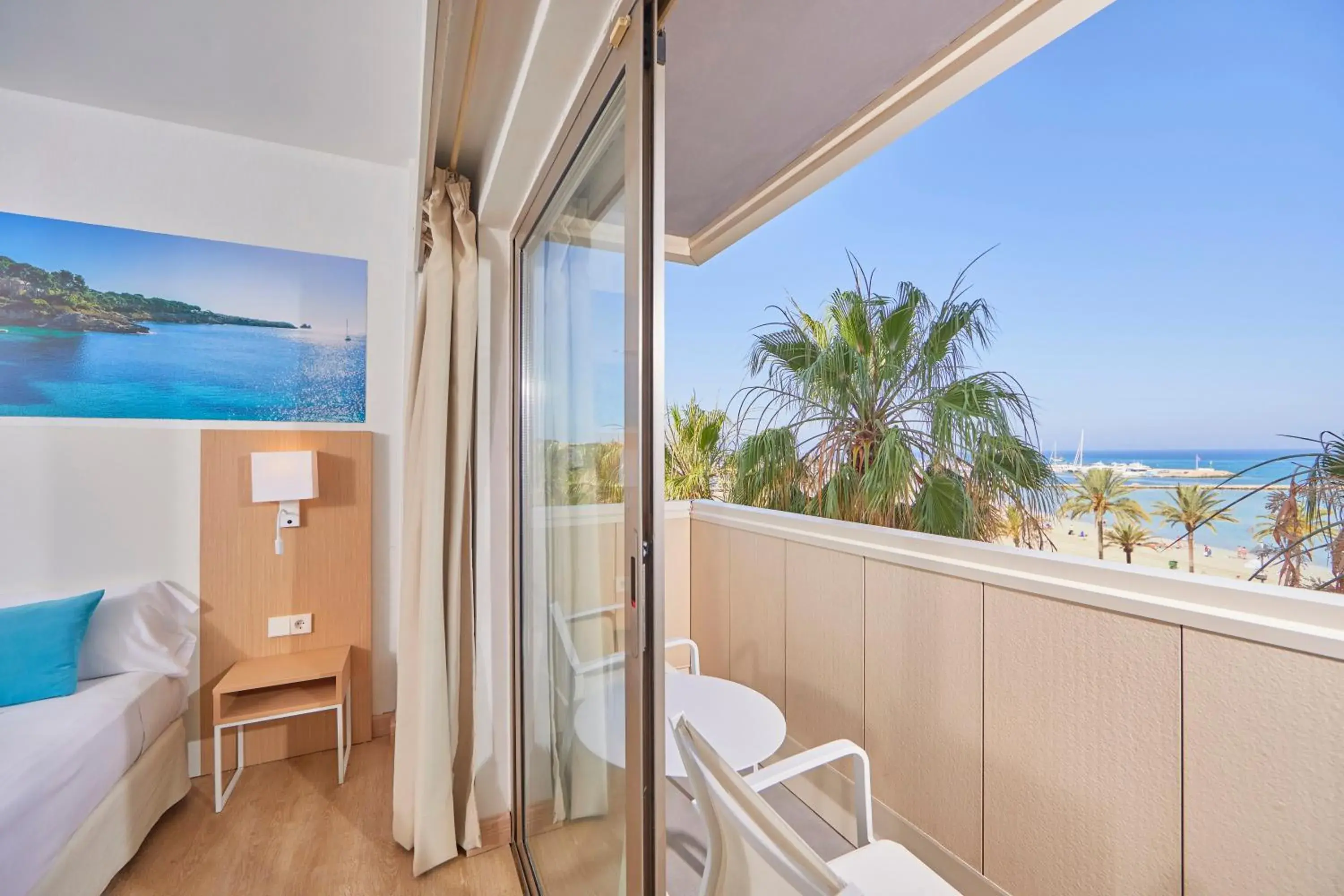 Balcony/Terrace, Bed in whala!beach Balcony/Terrace, Bed in whala!beach