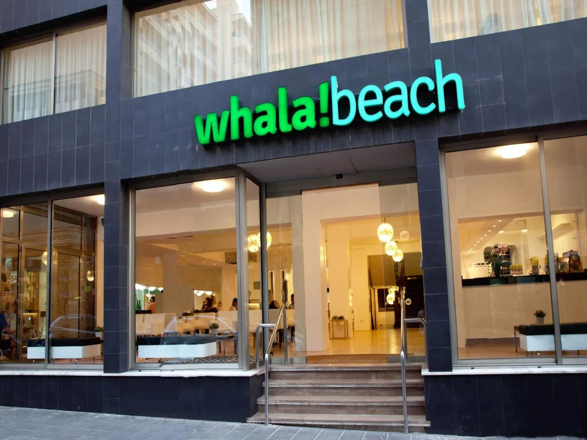 Facade/entrance in whala!beach Facade/entrance in whala!beach