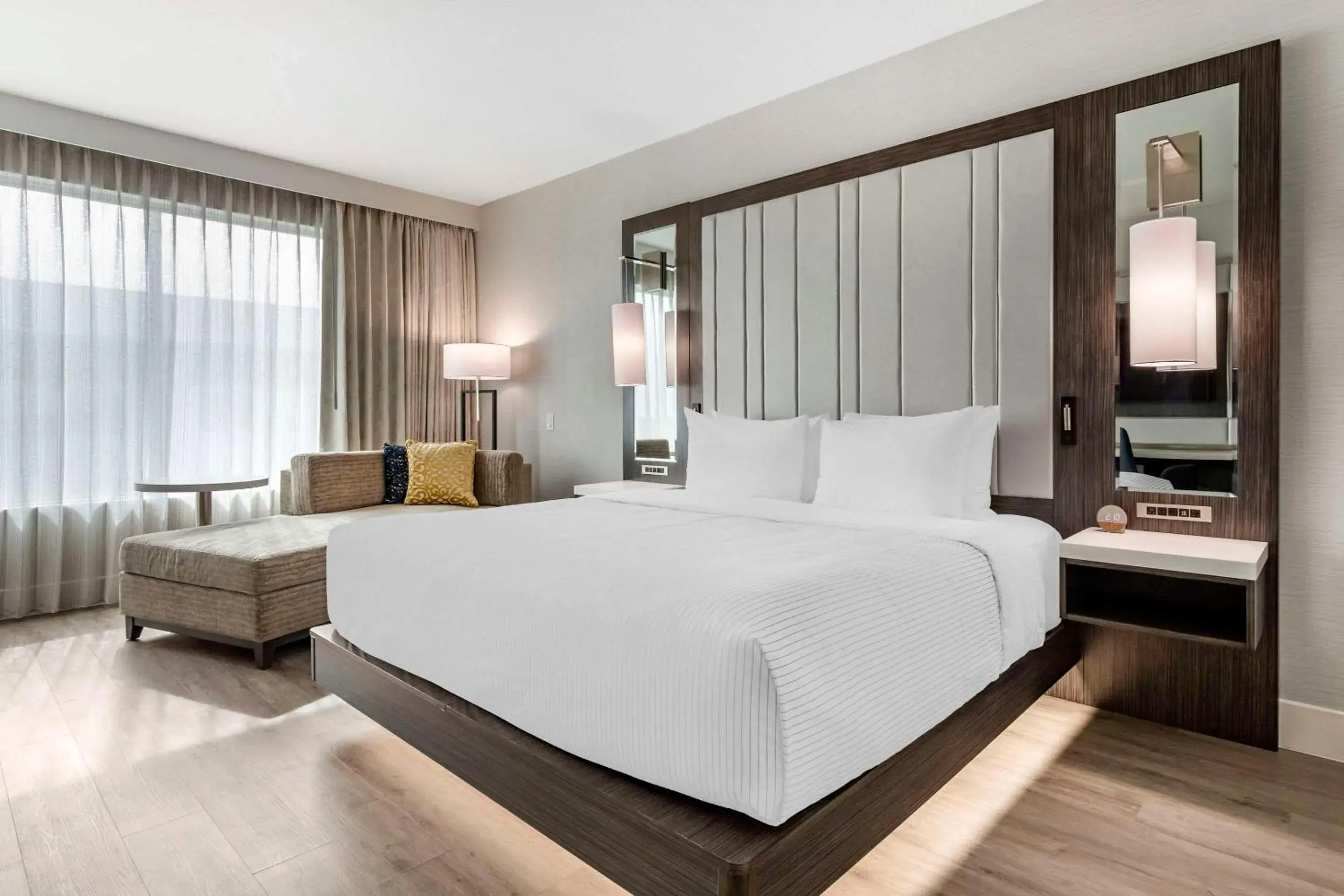 Bedroom, Bed in Cambria Hotel Austin Uptown near the Domain Bedroom, Bed in Cambria Hotel Austin Uptown near the Domain