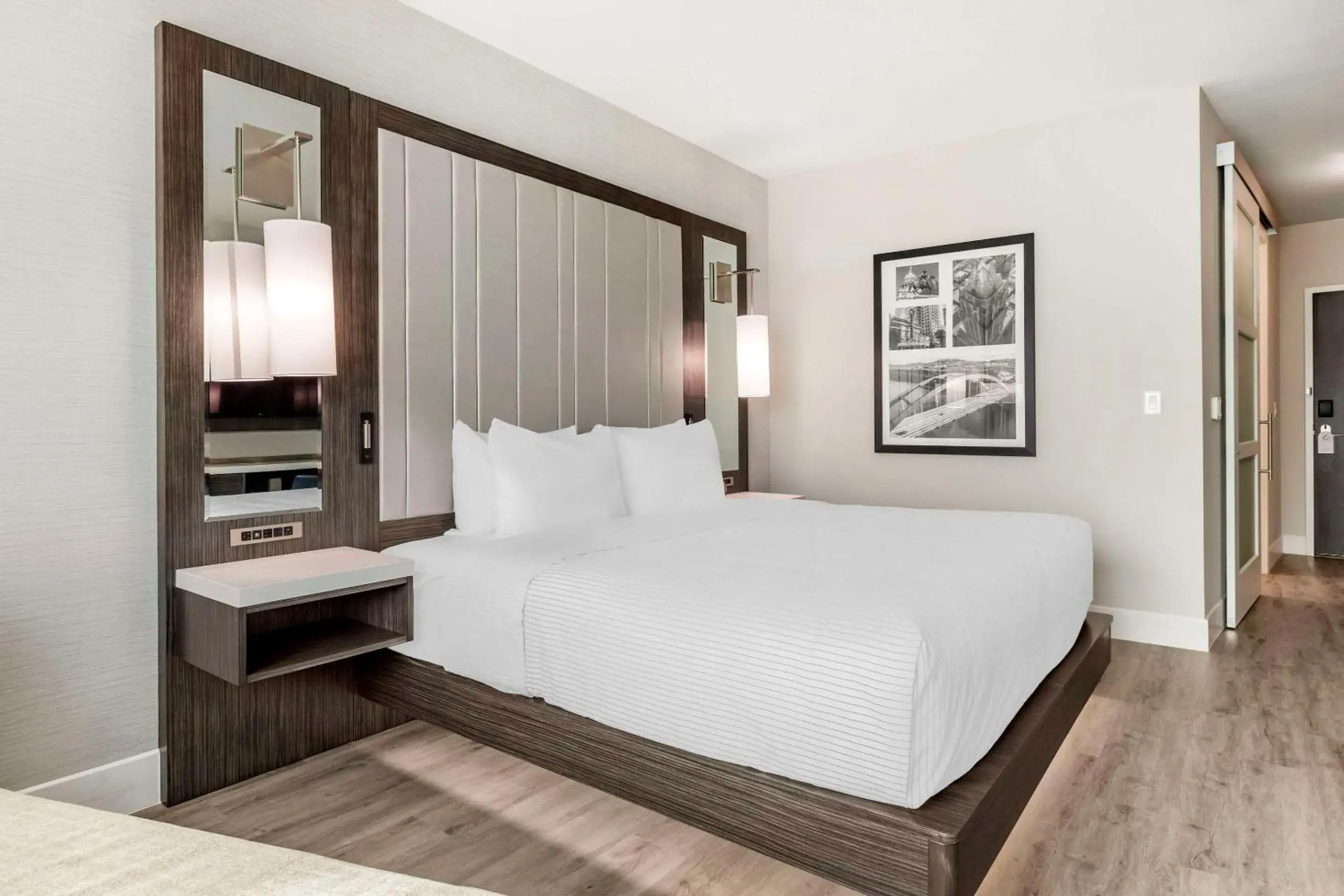 Bedroom, Bed in Cambria Hotel Austin Uptown near the Domain Bedroom, Bed in Cambria Hotel Austin Uptown near the Domain