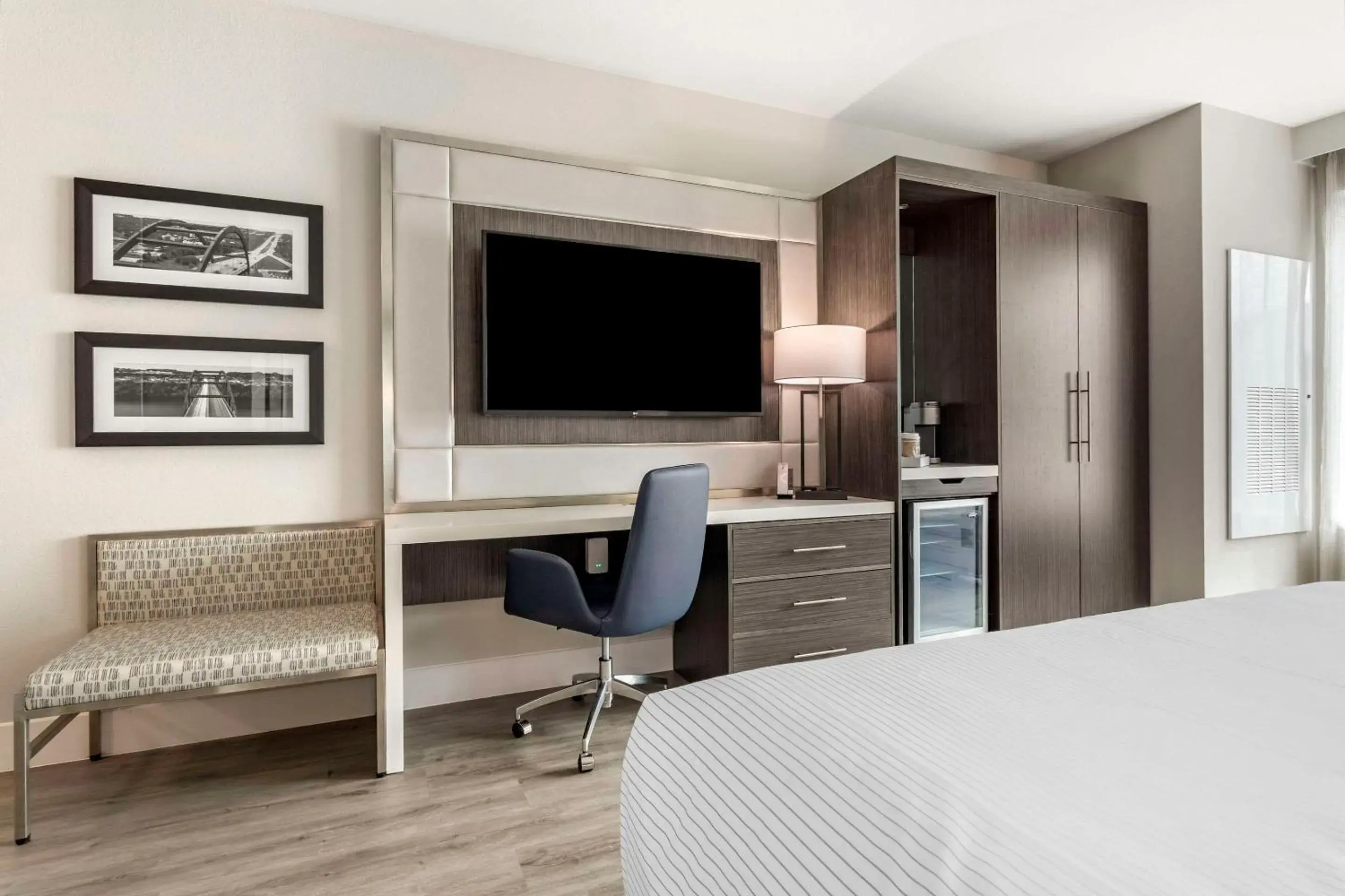 Bedroom, Bed in Cambria Hotel Austin Uptown near the Domain Bedroom, Bed in Cambria Hotel Austin Uptown near the Domain