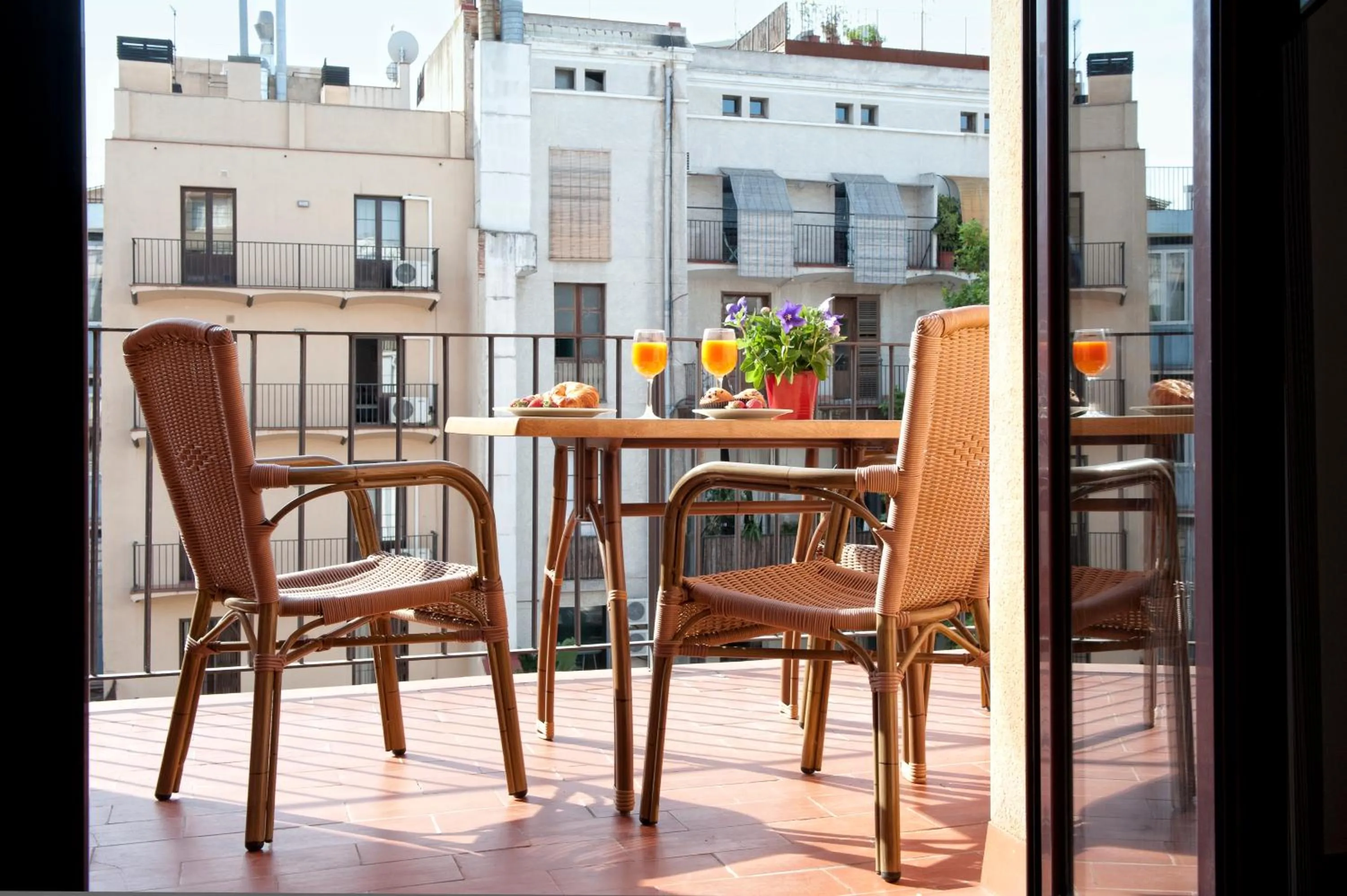 Balcony/Terrace in MH Apartments Liceo