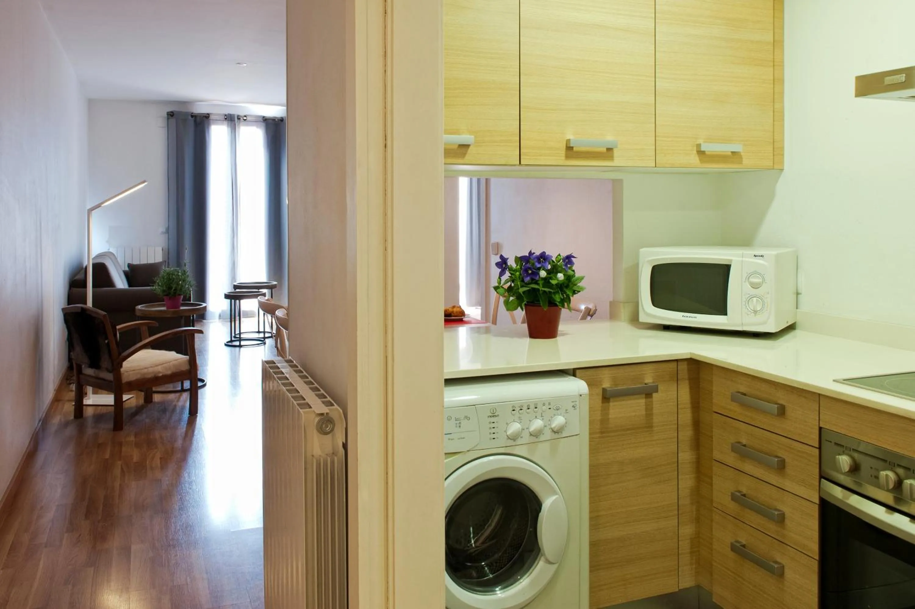 Kitchen or kitchenette in MH Apartments Liceo