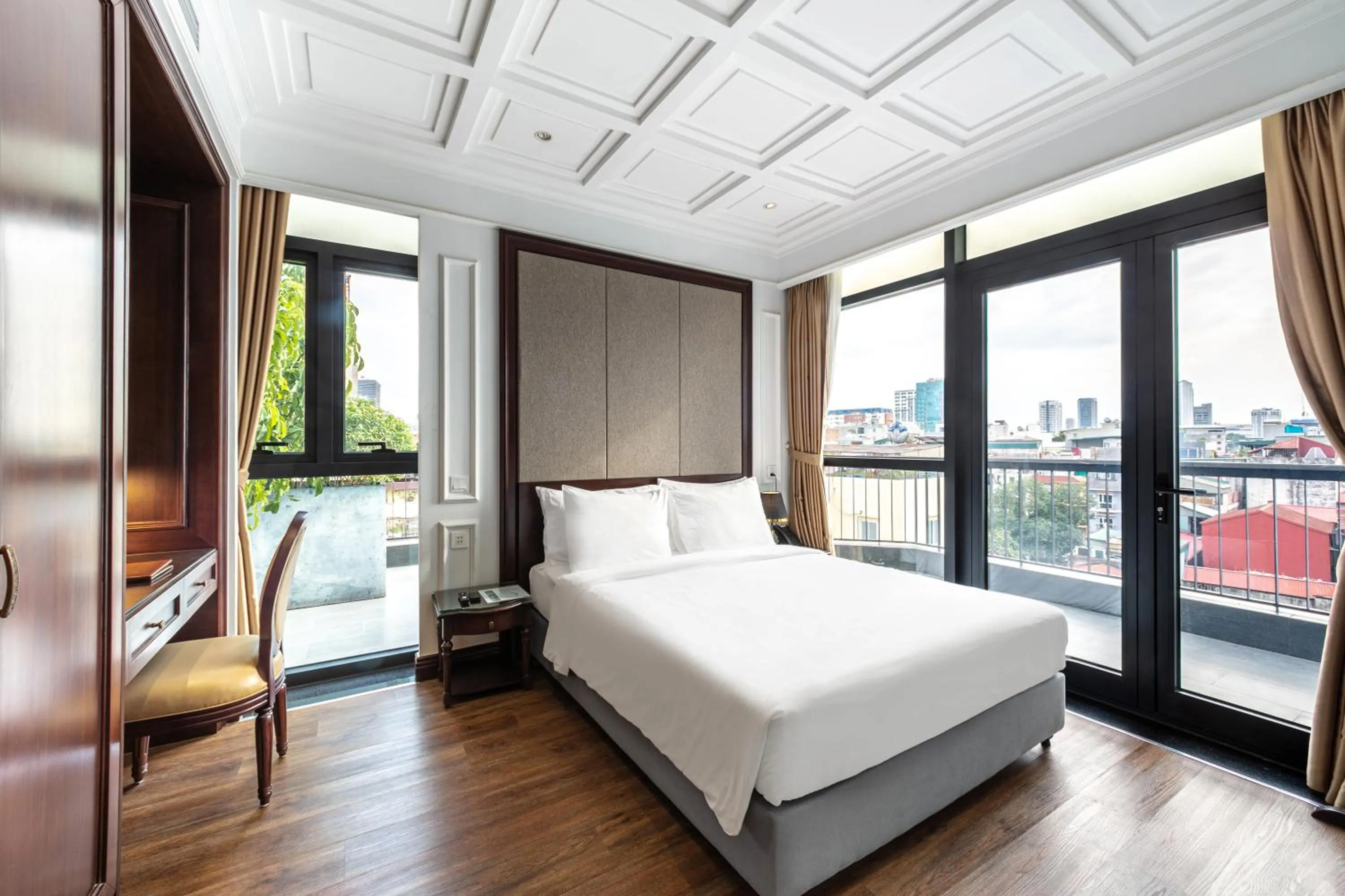 Deluxe Double Room in A25 Hotel - 18 Nguyễn Hy Quang