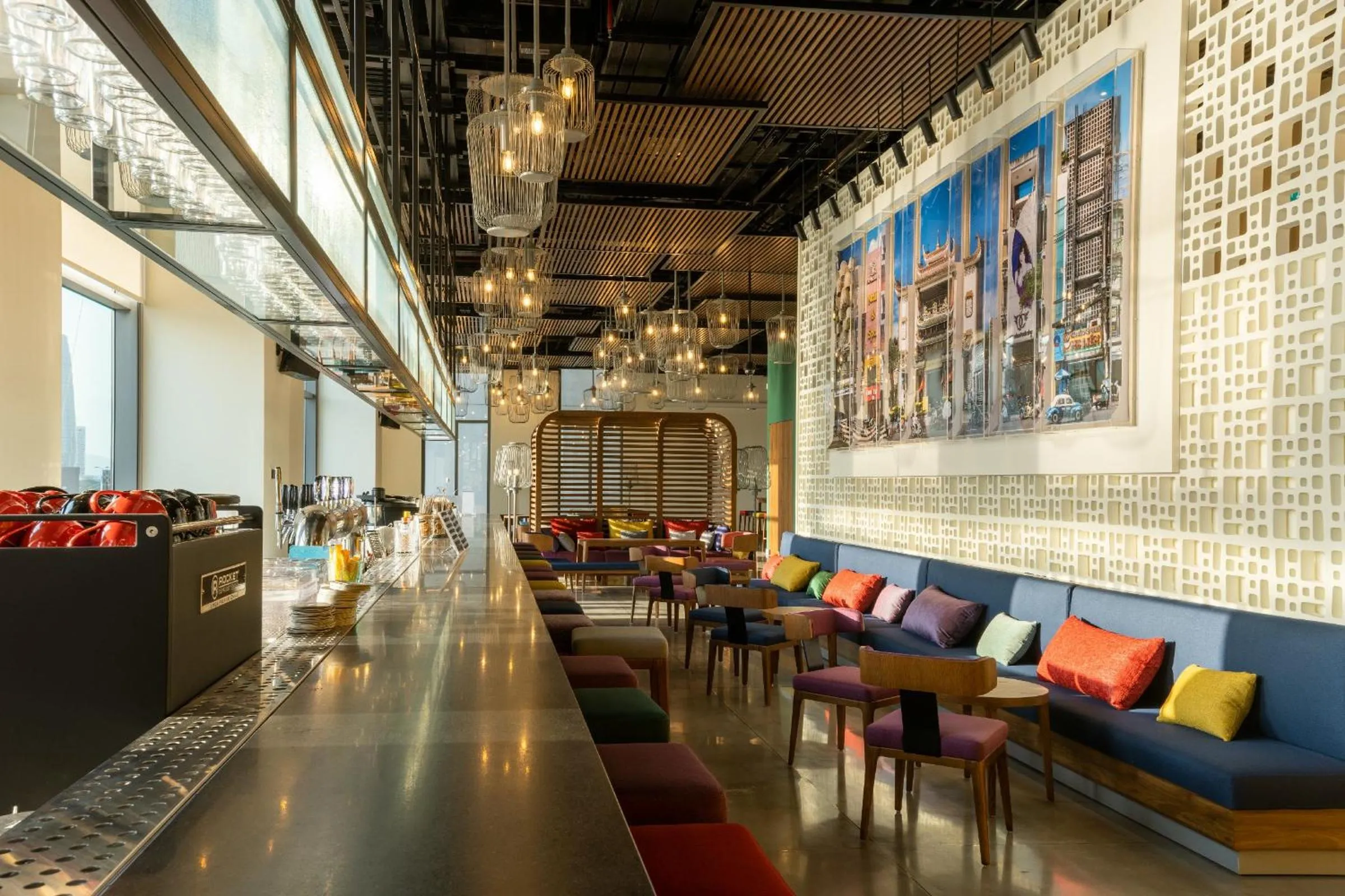 Property building in Wink Icon Hotel Danang Riverside - 24hrs Stay & Rooftop Pool Bar