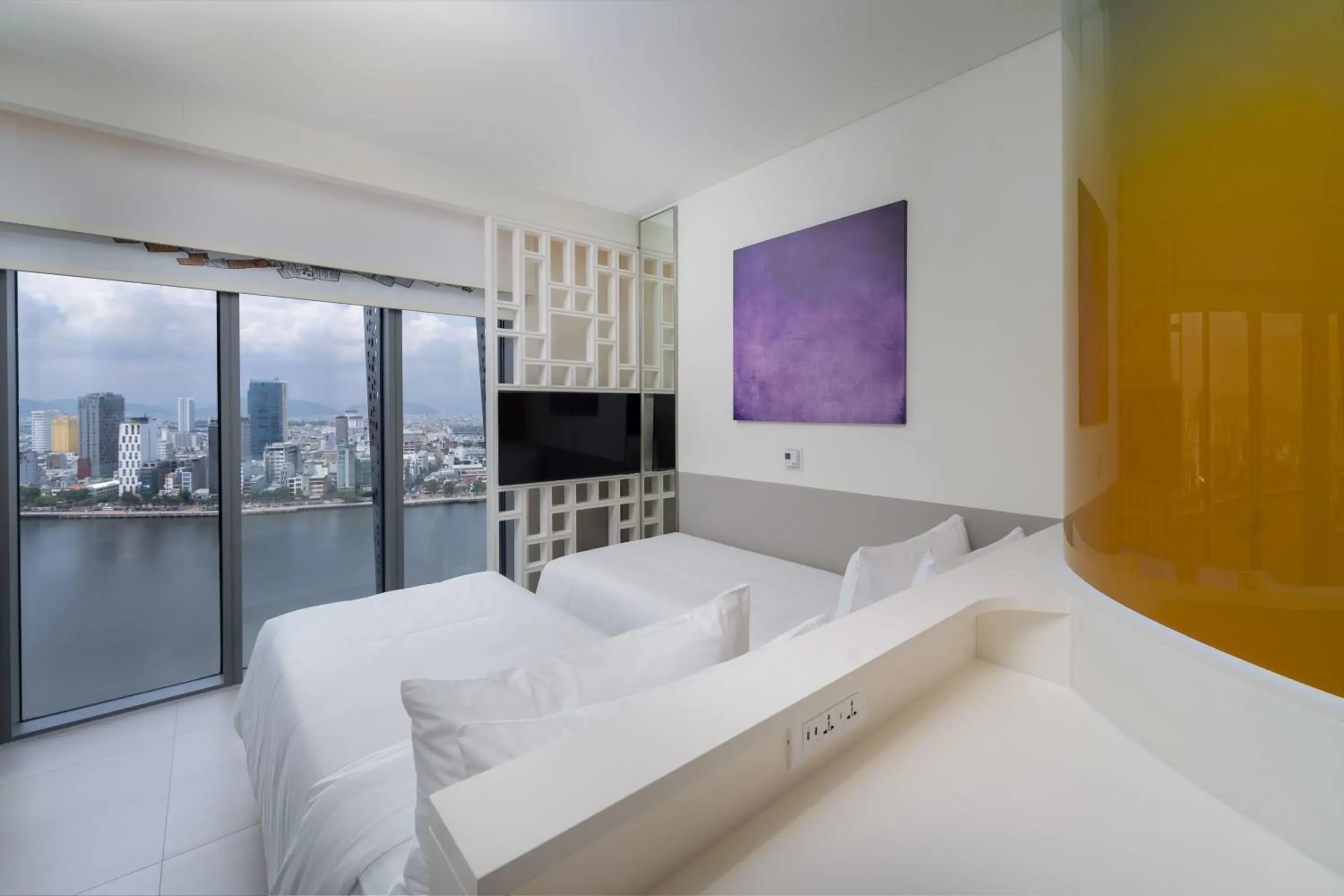 Premier Twin Riverside with Sunset View in Wink Icon Hotel Danang Riverside - 24hrs Stay & Rooftop Pool Bar Premier Twin Riverside with Sunset View in Wink Icon Hotel Danang Riverside - 24hrs Stay & Rooftop Pool Bar