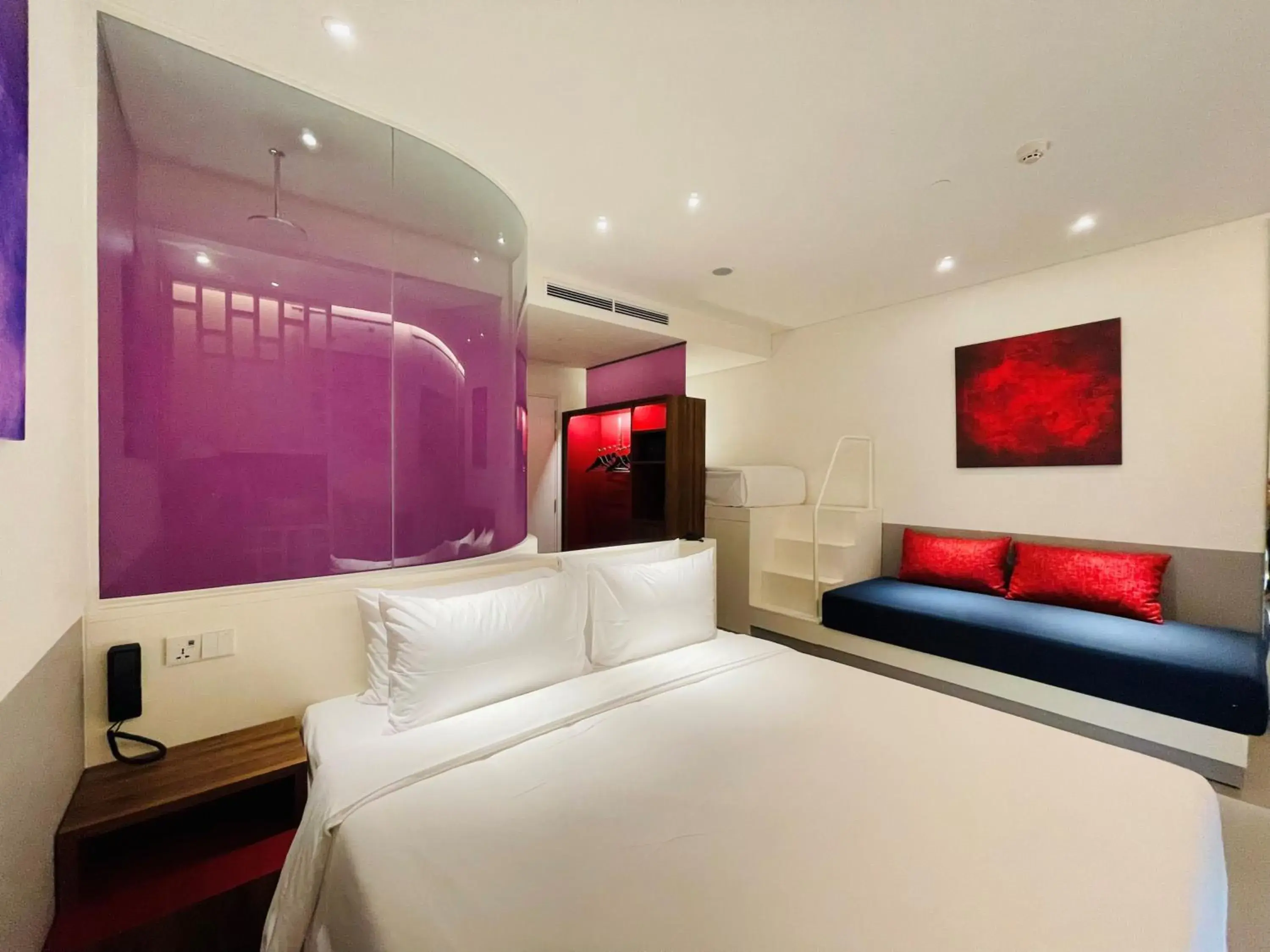 Signature Wink Family City View in Wink Icon Hotel Danang Riverside - 24hrs Stay & Rooftop Pool Bar Signature Wink Family City View in Wink Icon Hotel Danang Riverside - 24hrs Stay & Rooftop Pool Bar