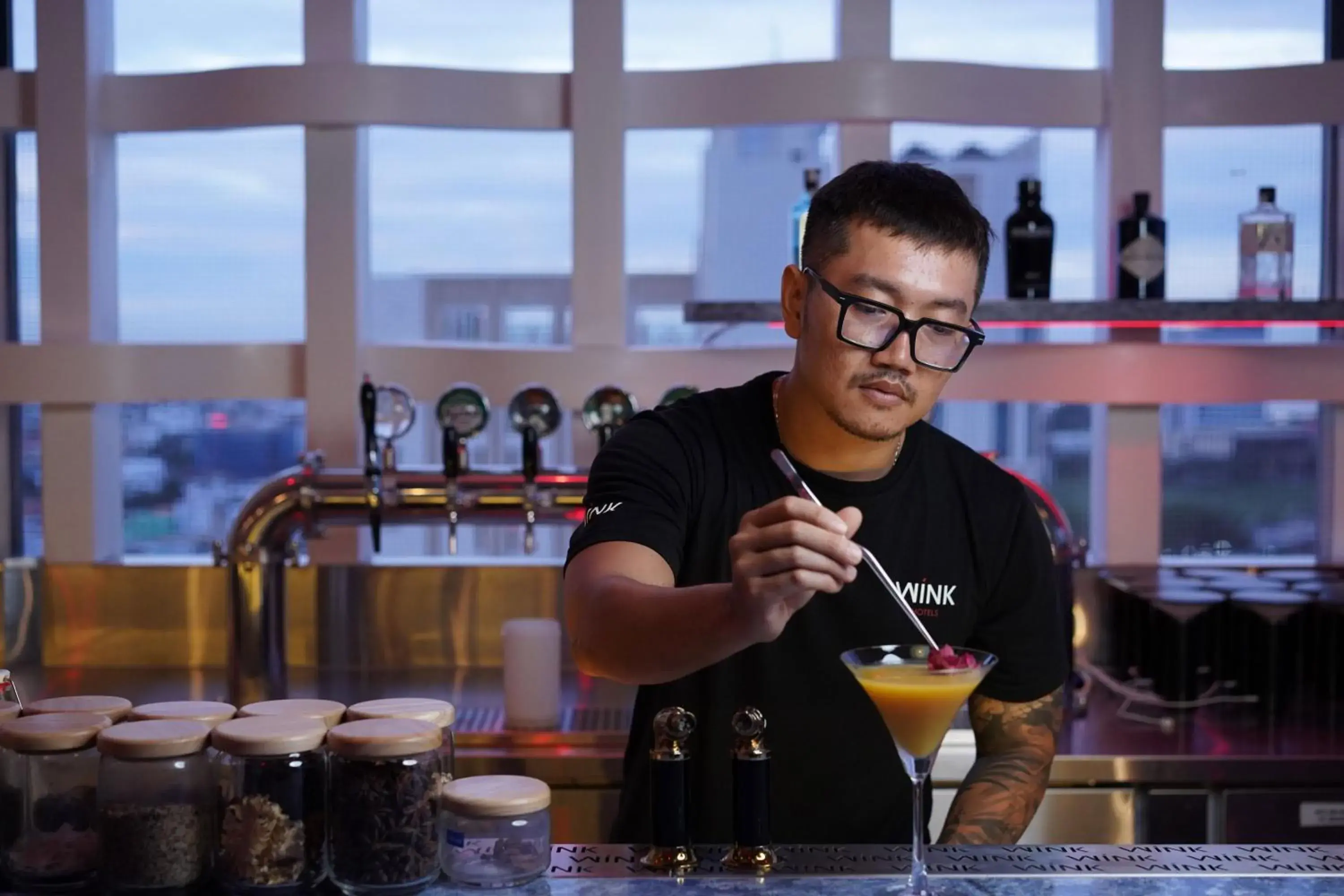 Restaurant/places to eat in Wink Icon Hotel Danang Riverside - 24hrs Stay & Rooftop Pool Bar Restaurant/places to eat in Wink Icon Hotel Danang Riverside - 24hrs Stay & Rooftop Pool Bar