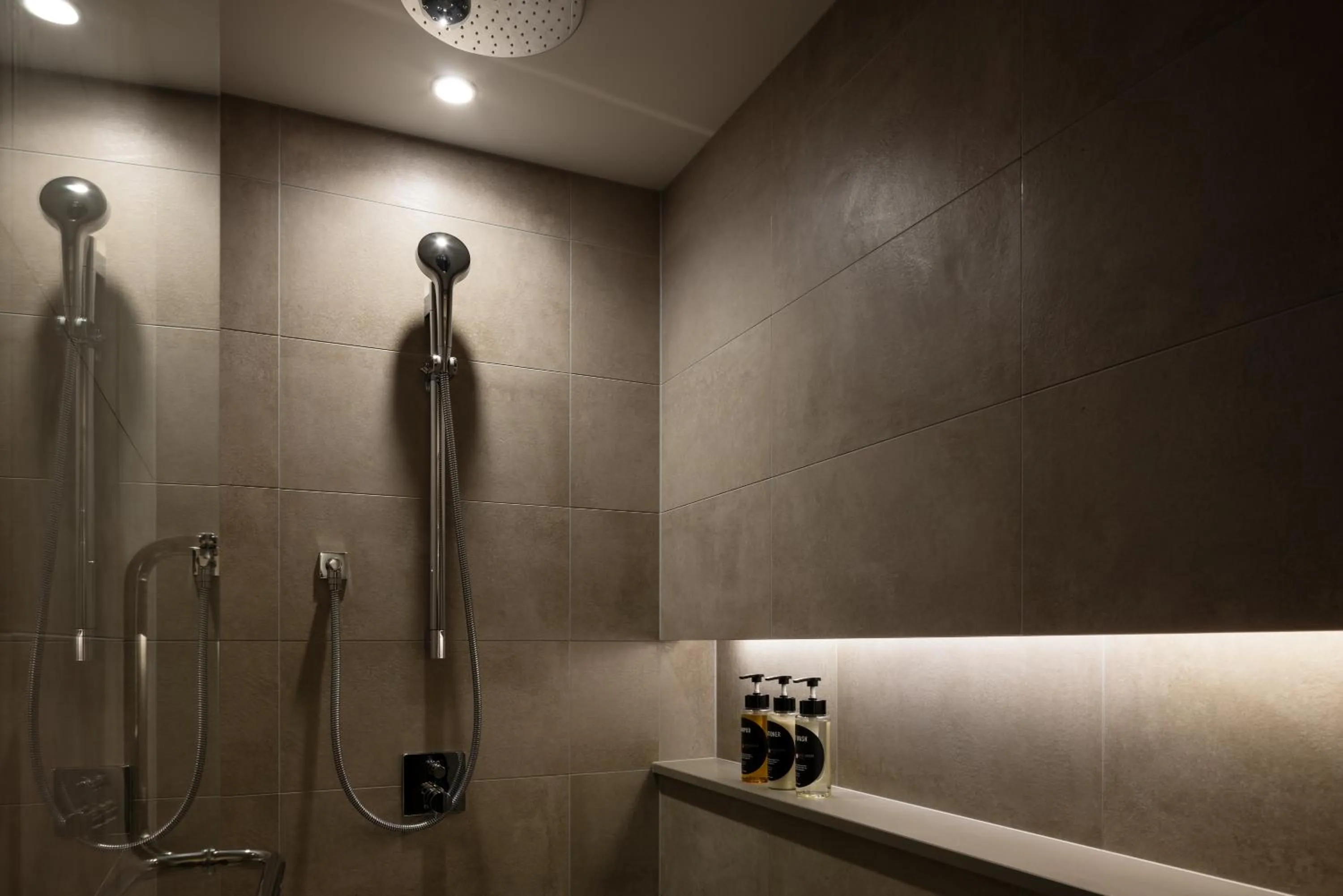 Shower in HOTEL GROOVE SHINJUKU, A PARKROYAL Hotel