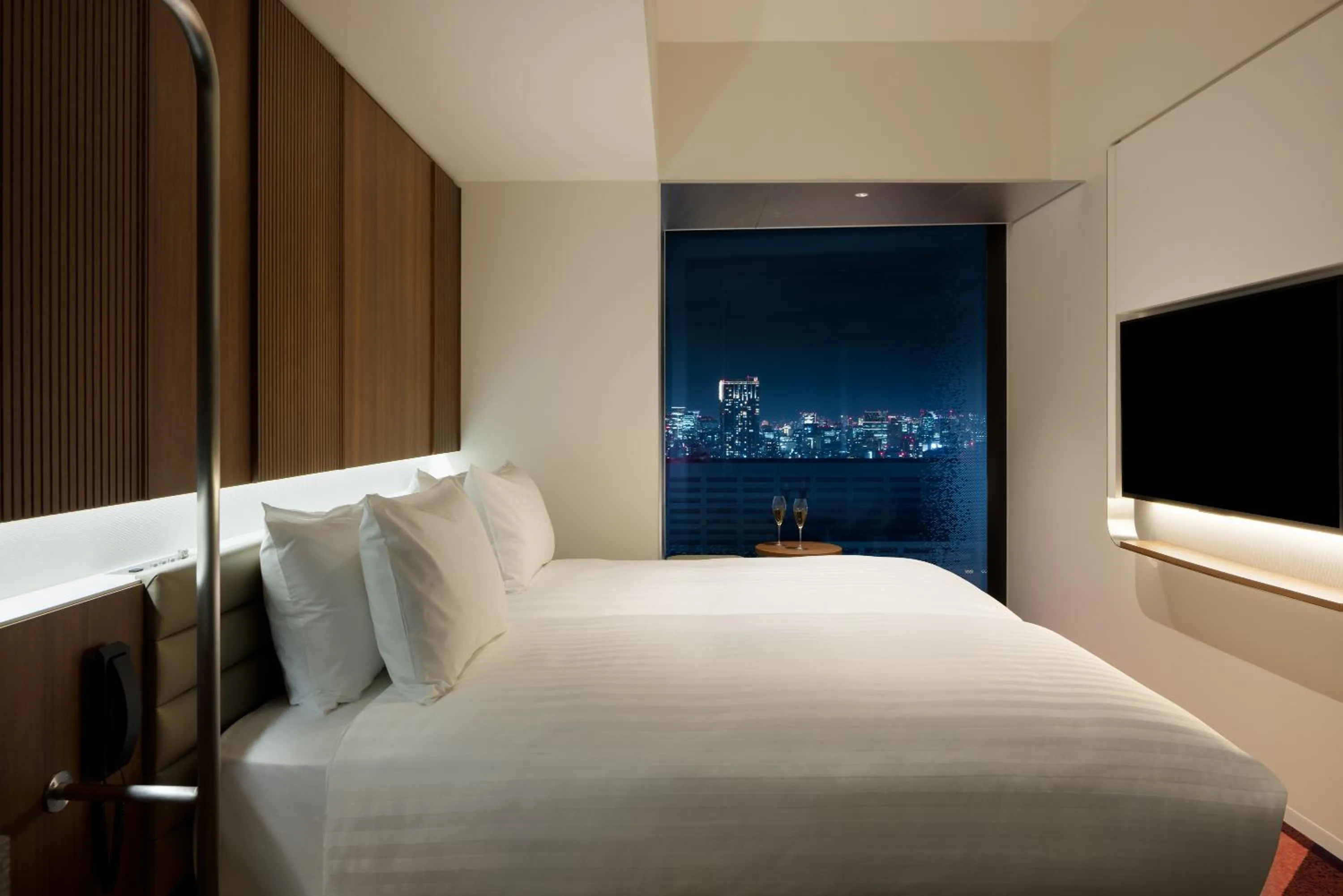 Bedroom, Bed in HOTEL GROOVE SHINJUKU, A PARKROYAL Hotel