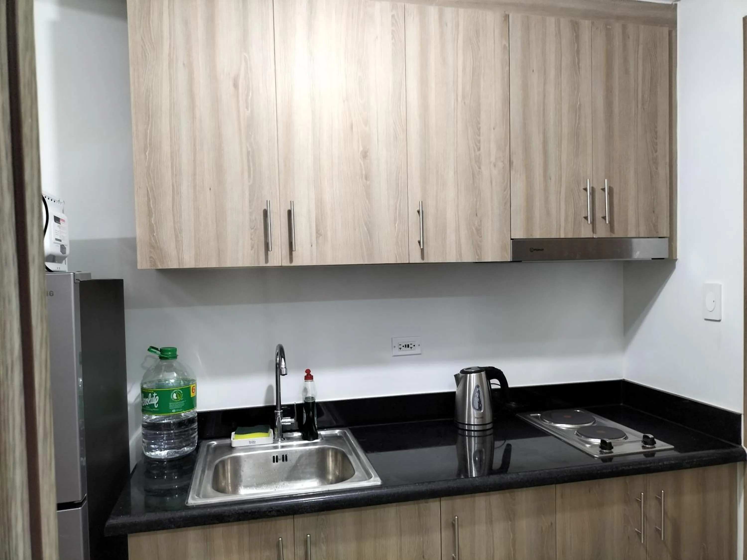 Coffee/tea facilities in Cozy22 1BR at Shore2 Tower2