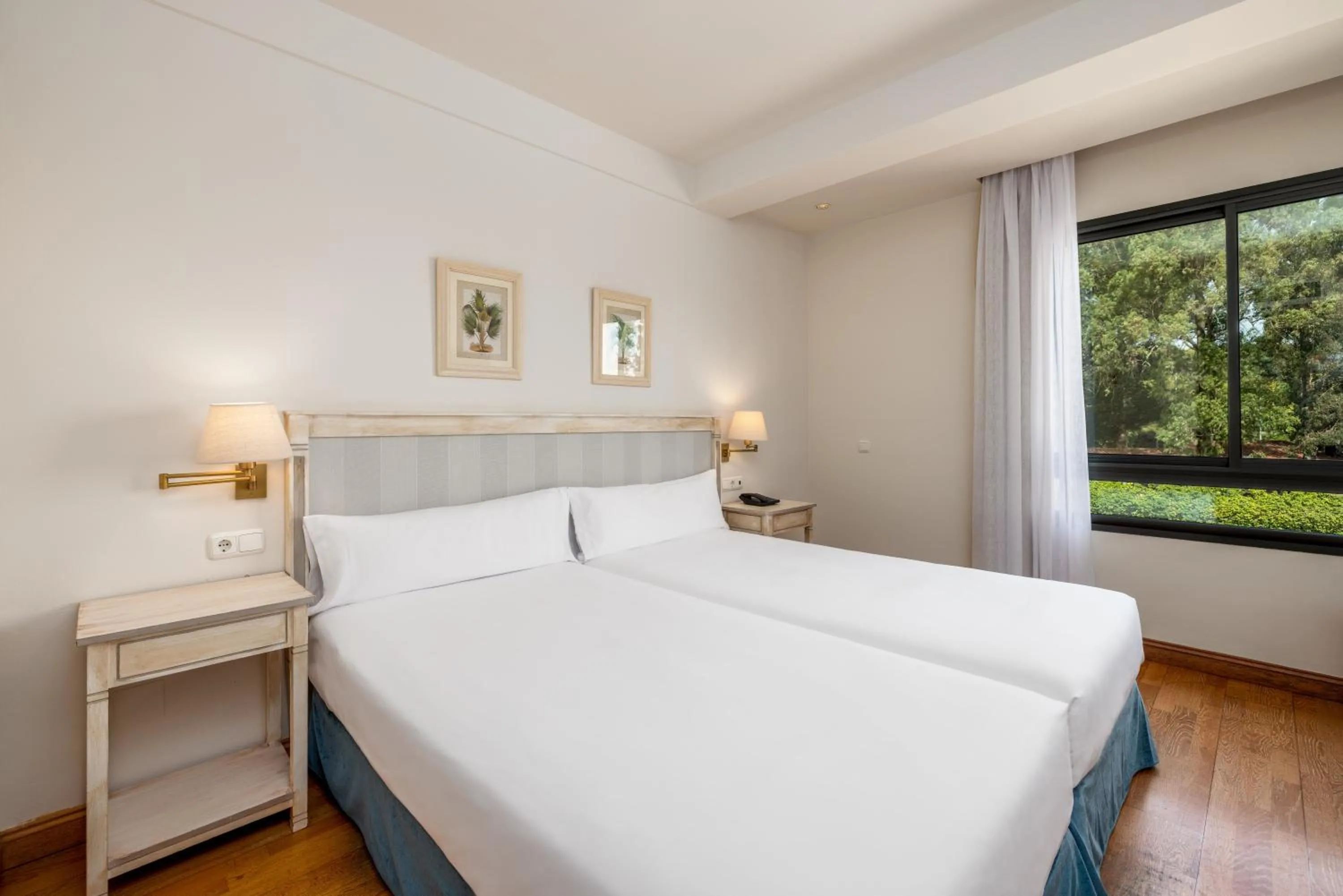 Suite with Sofa Bed in AZZ Guadacorte Campo de Gibraltar