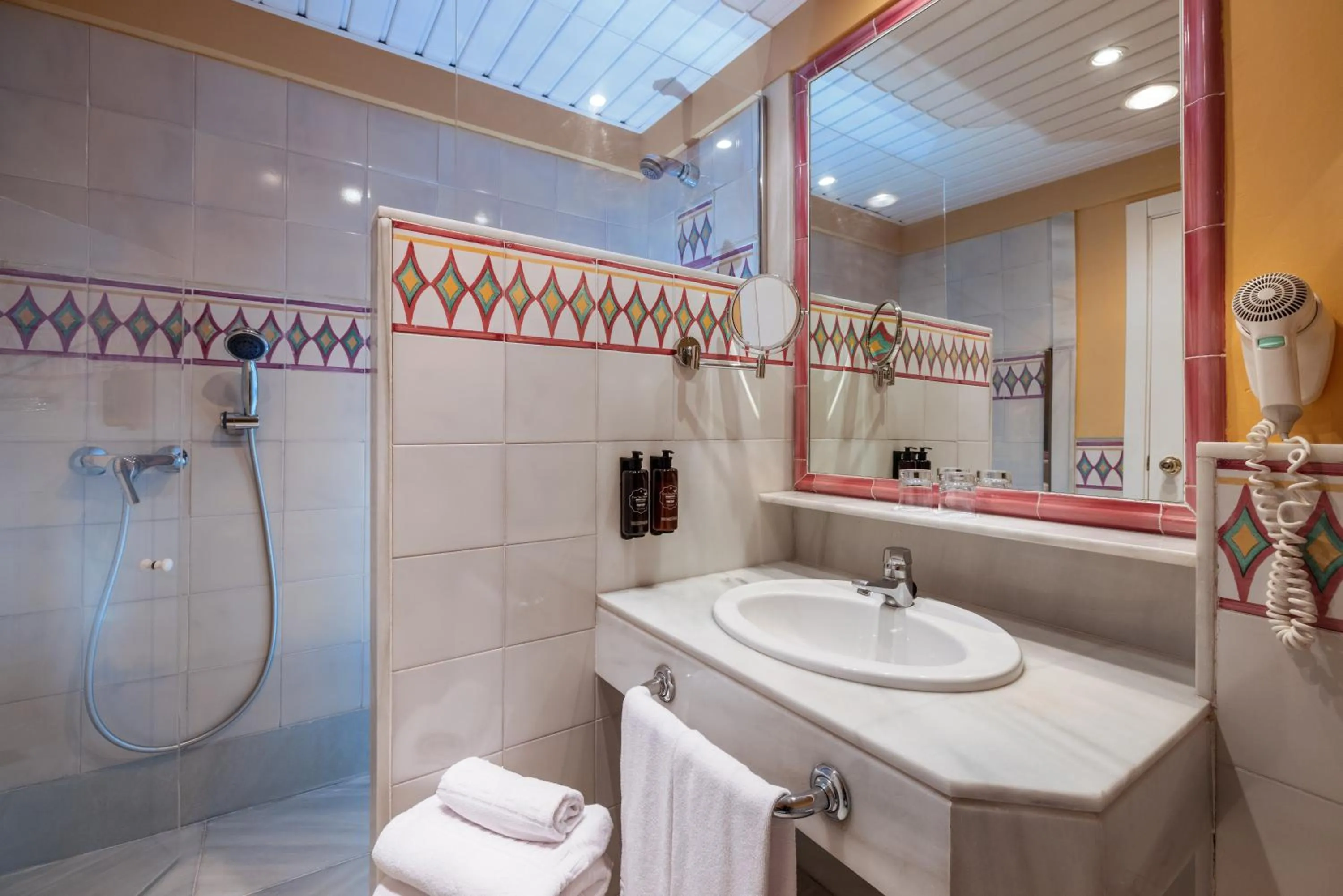 Shower in AZZ Guadacorte Campo de Gibraltar