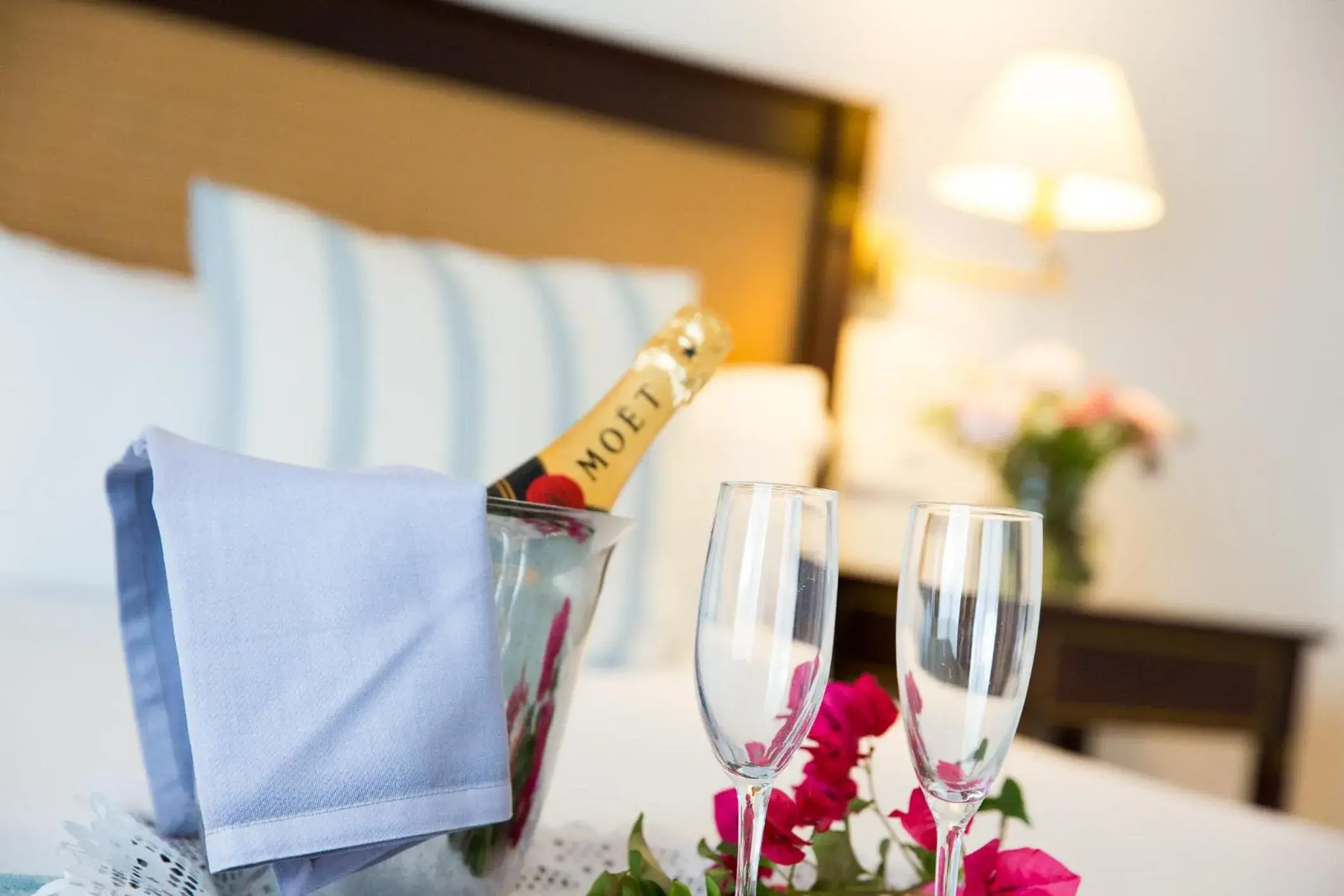 Photo of the whole room, Bed in Guadacorte Park Photo of the whole room, Bed in Guadacorte Park