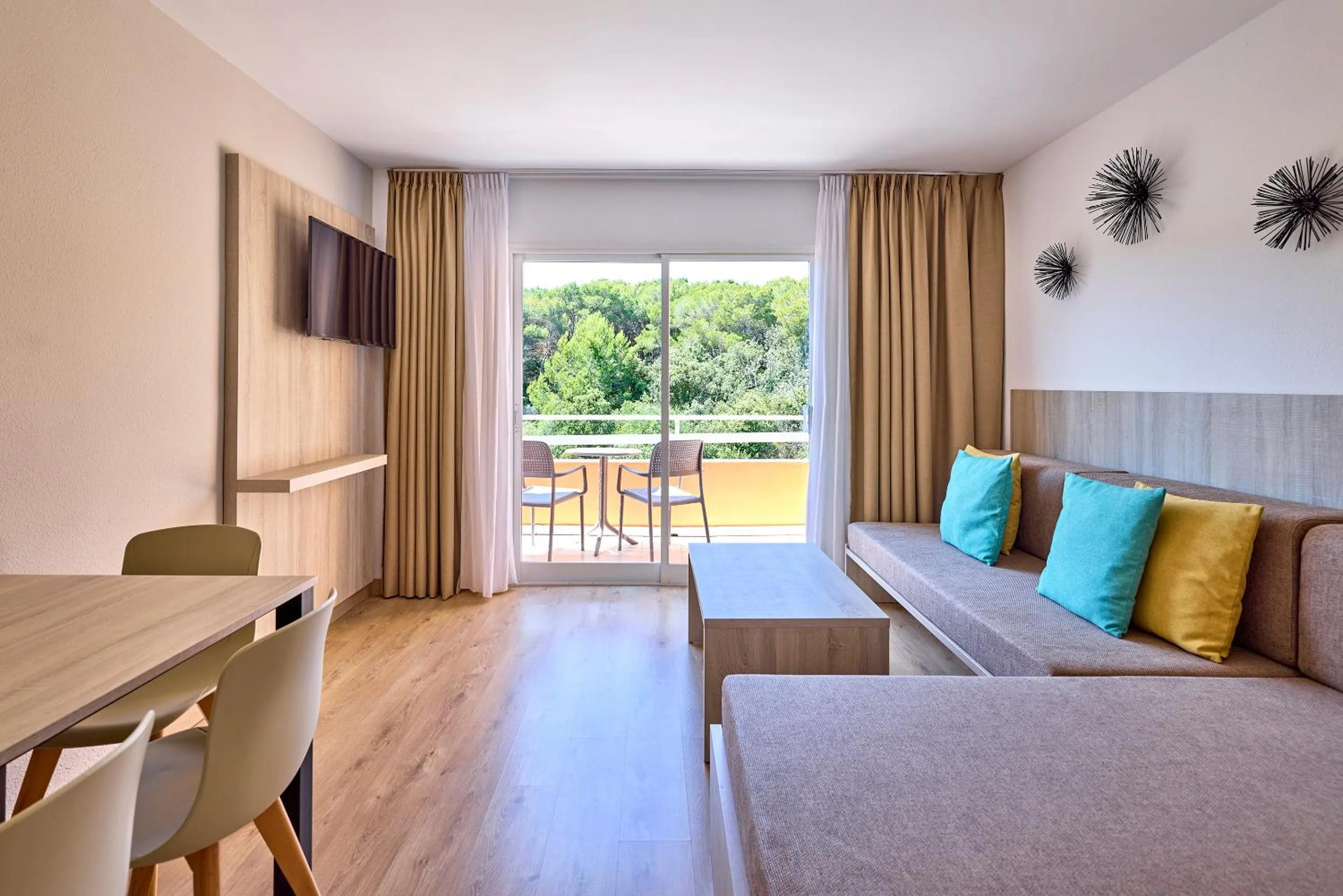 TV and multimedia, Bed in Universal Apartamentos Laguna Garden