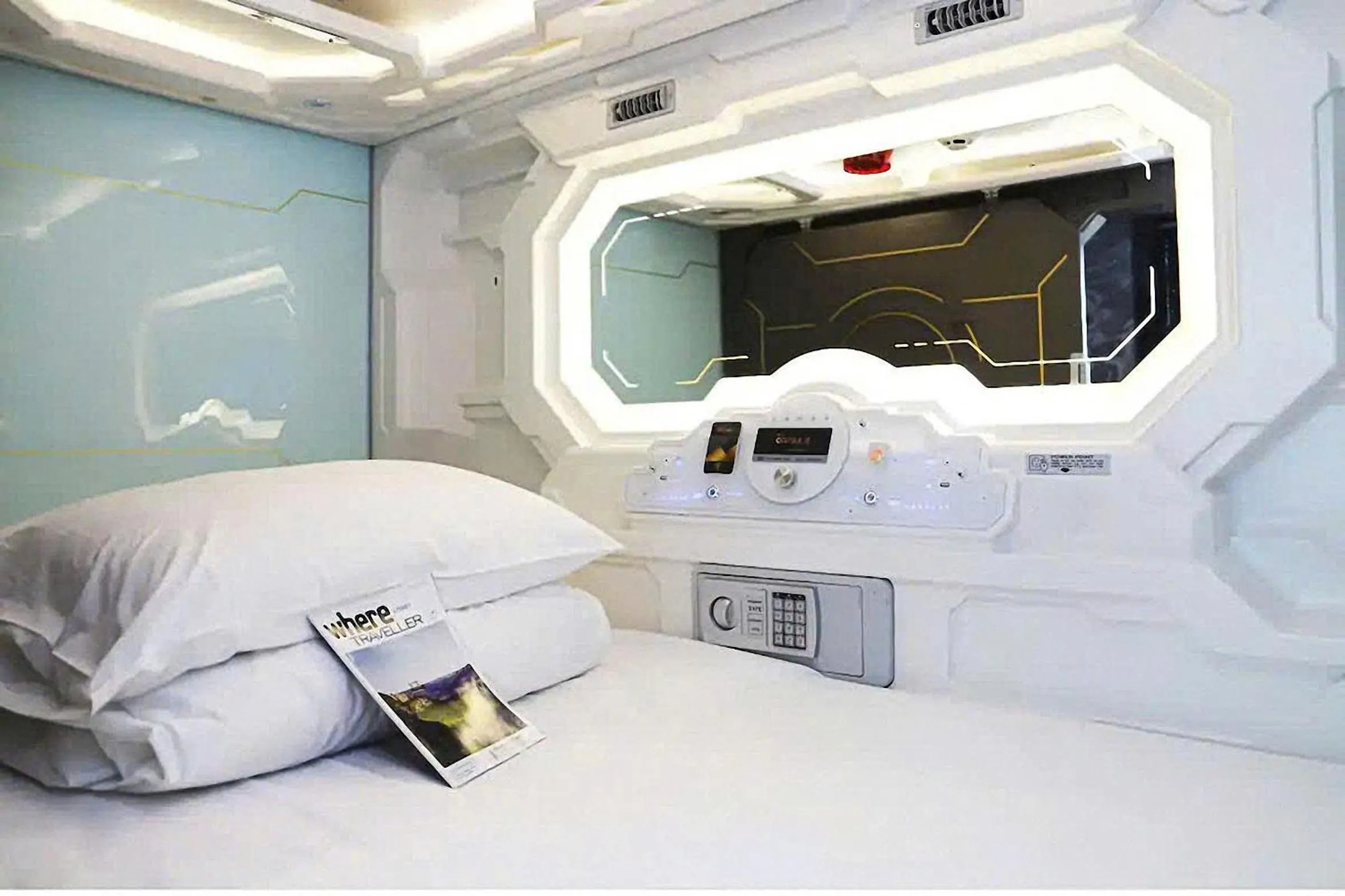 Bedroom, Bed in Capsule Riverside