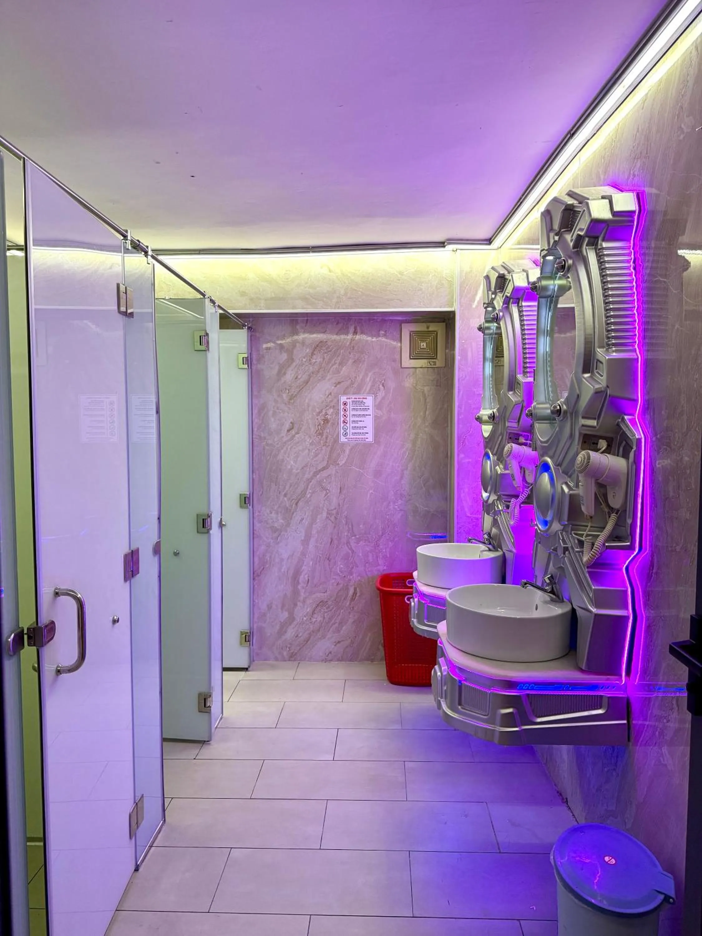 Toilet in Capsule Riverside