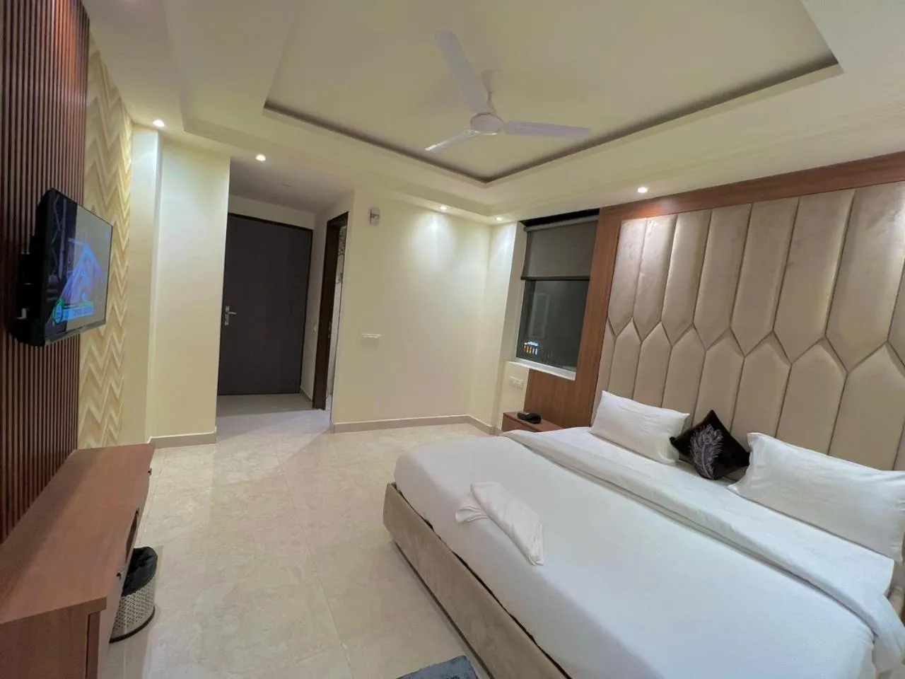 Photo of the whole room, Bed in Hotel RIVERB