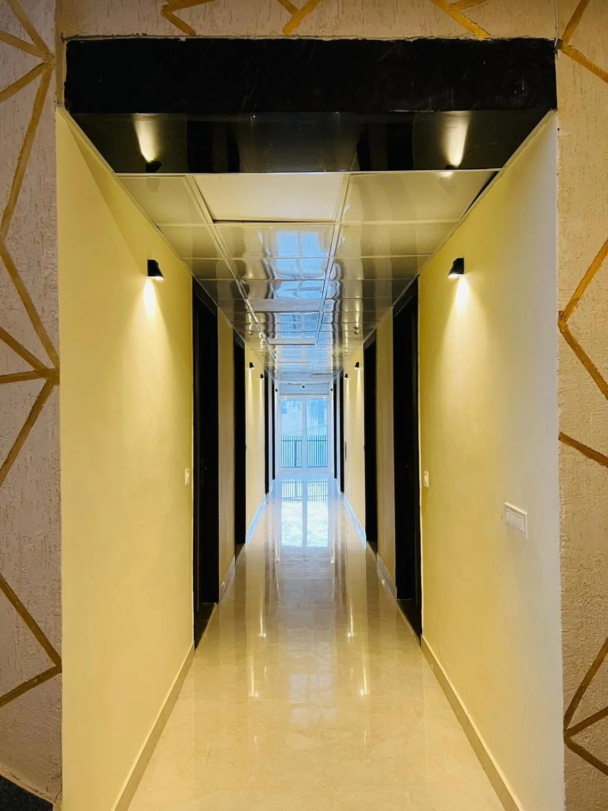 Inner courtyard view in Hotel RIVERB