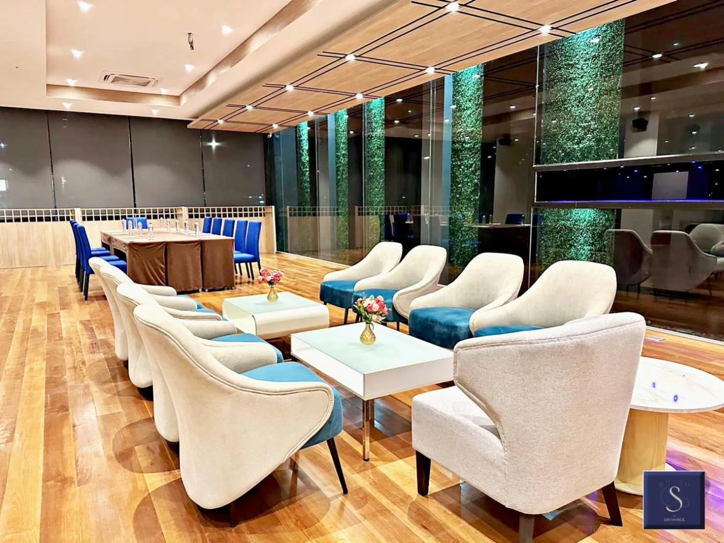 Restaurant/places to eat in Le Srivaree Suvarnabhumi Airport Hotel